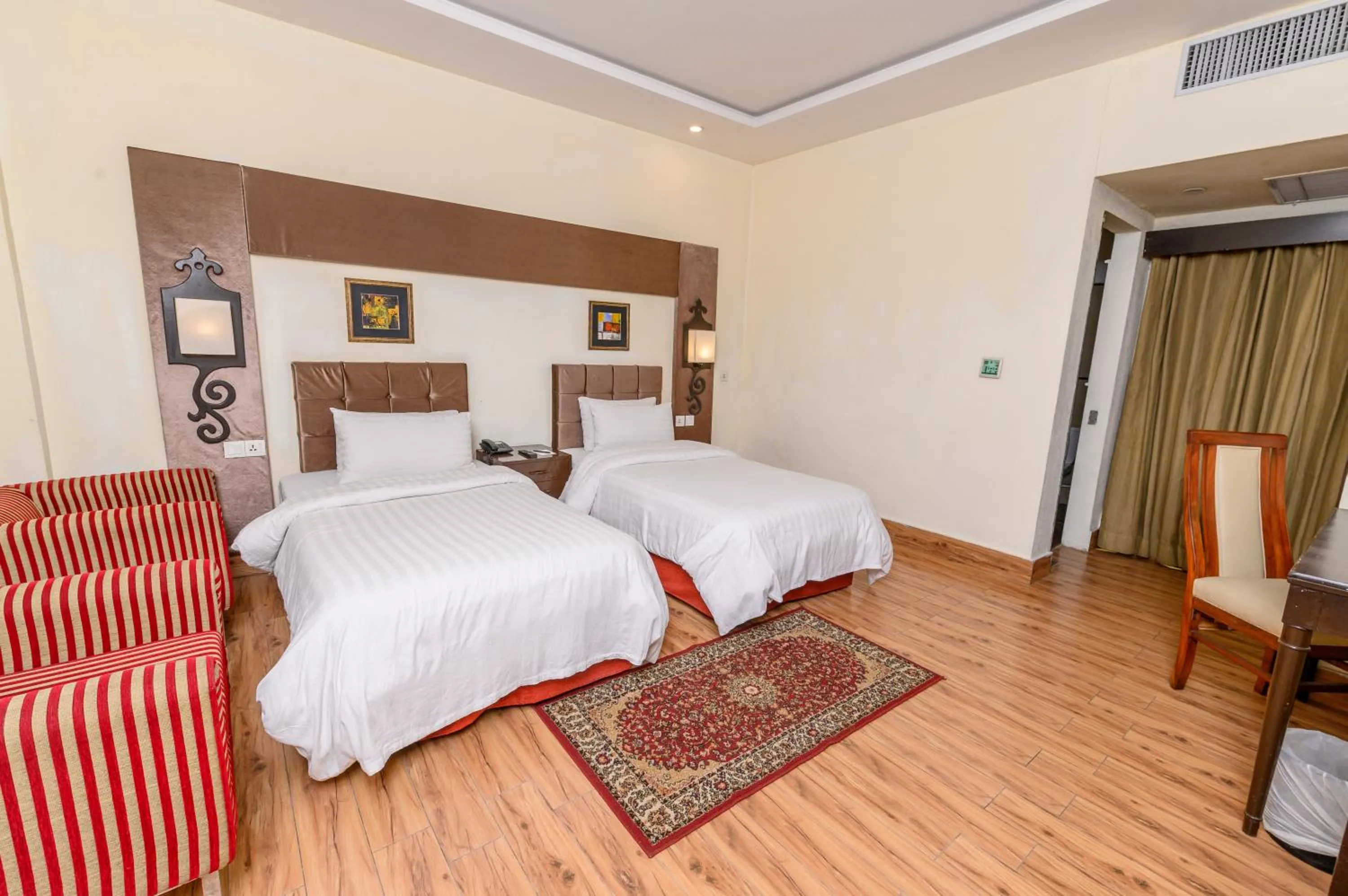 Bedroom, Bed in Hotel One Faisalabad