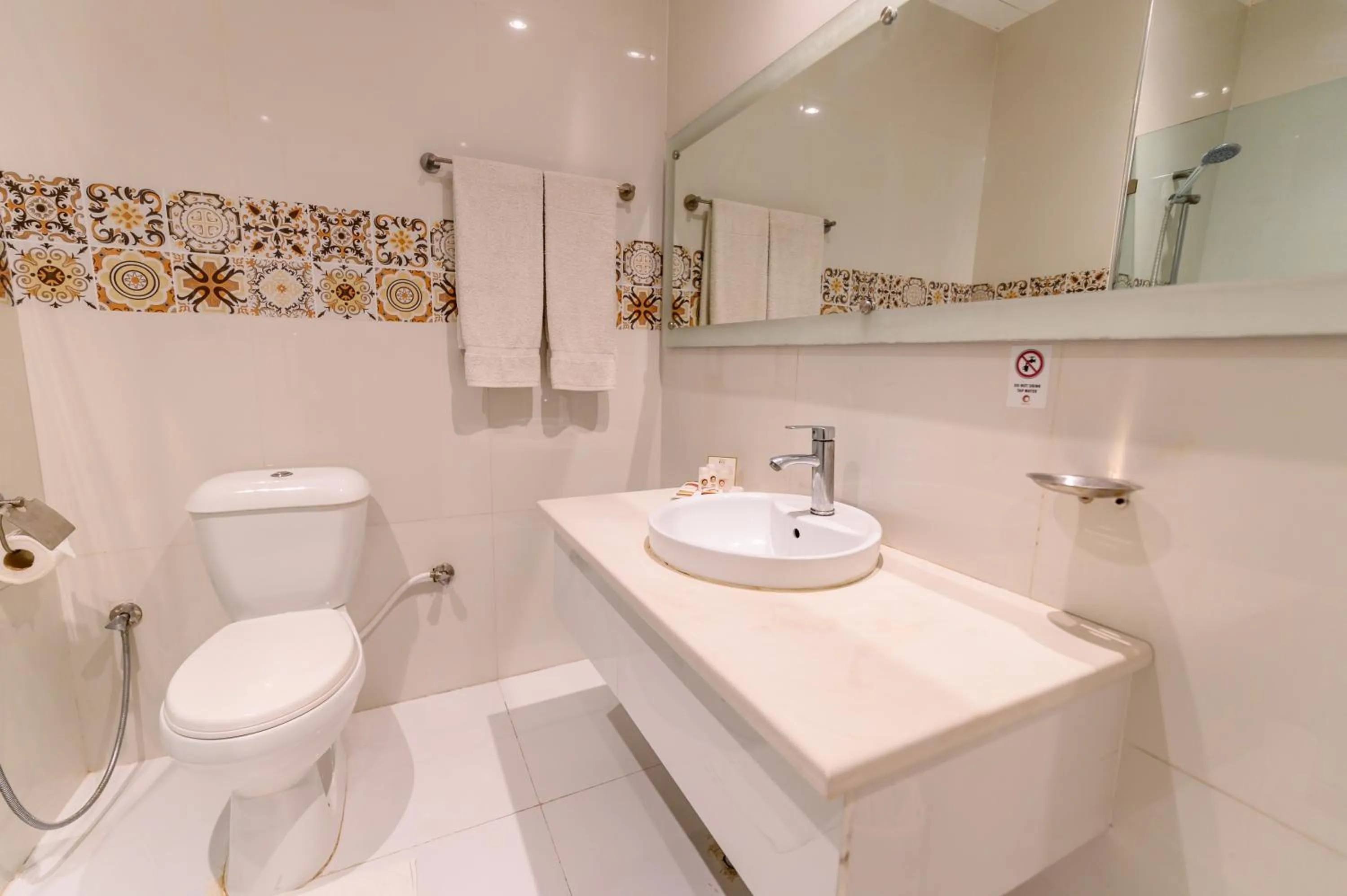 Shower in Hotel One Faisalabad