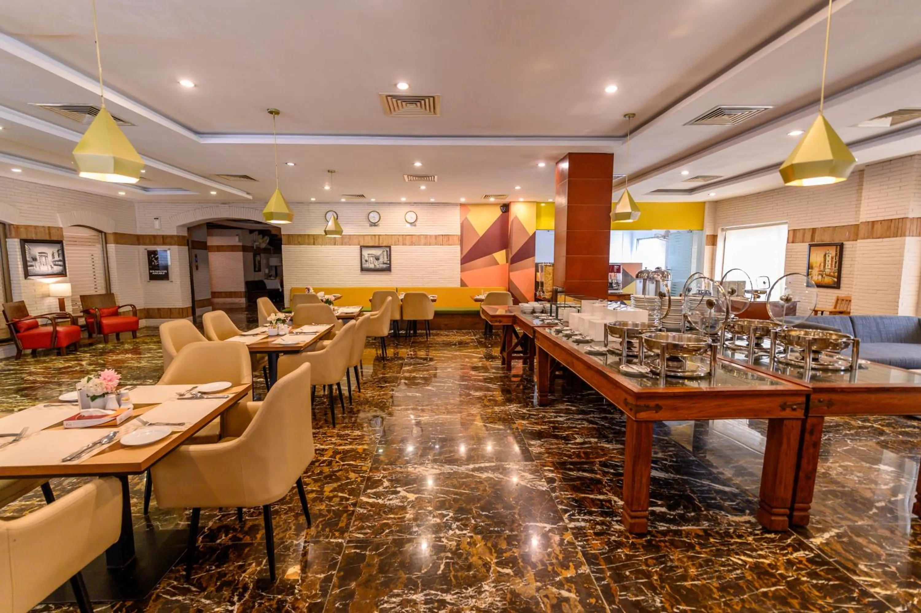 Restaurant/places to eat in Hotel One Faisalabad