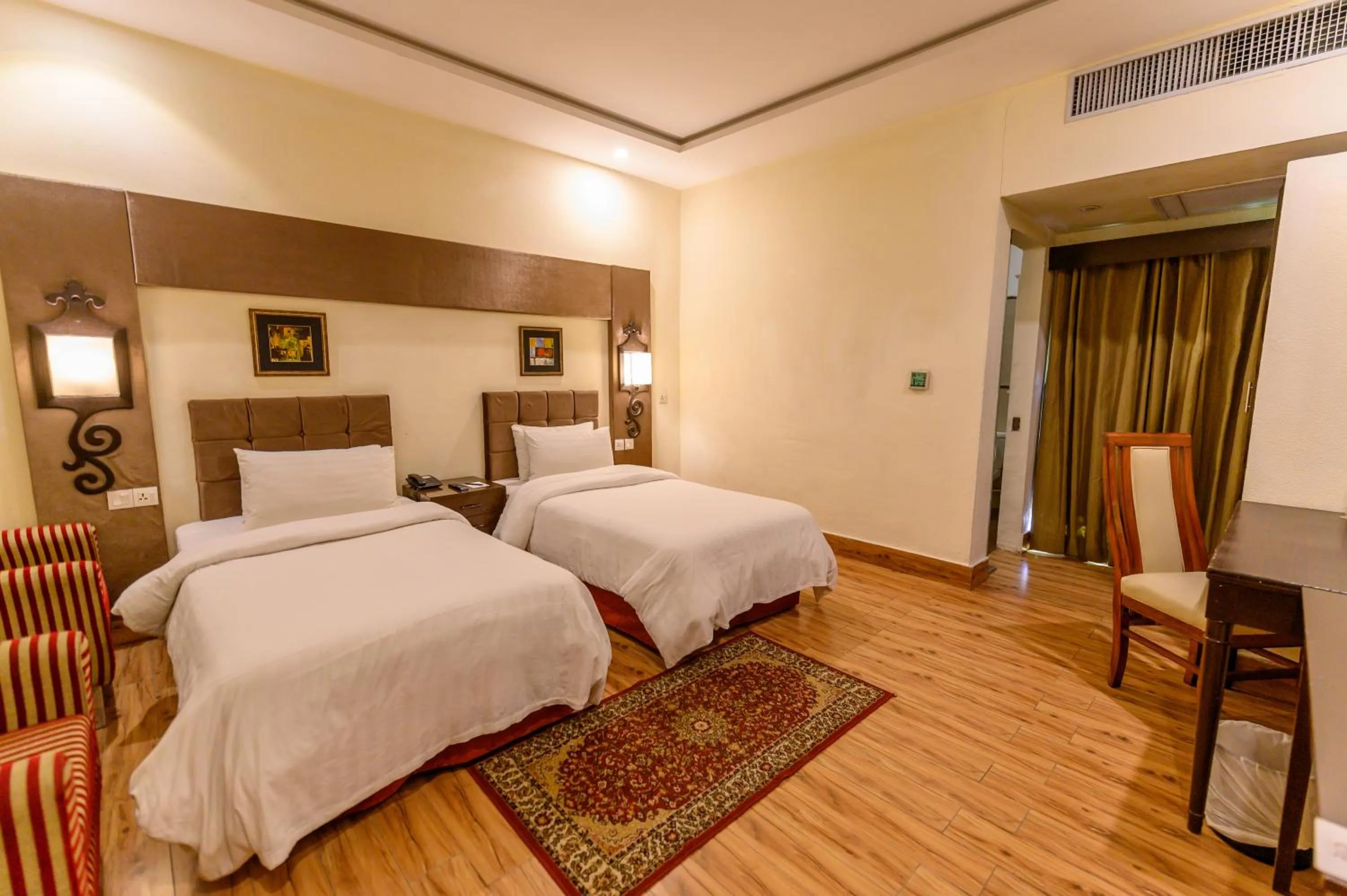 Bedroom, Bed in Hotel One Faisalabad
