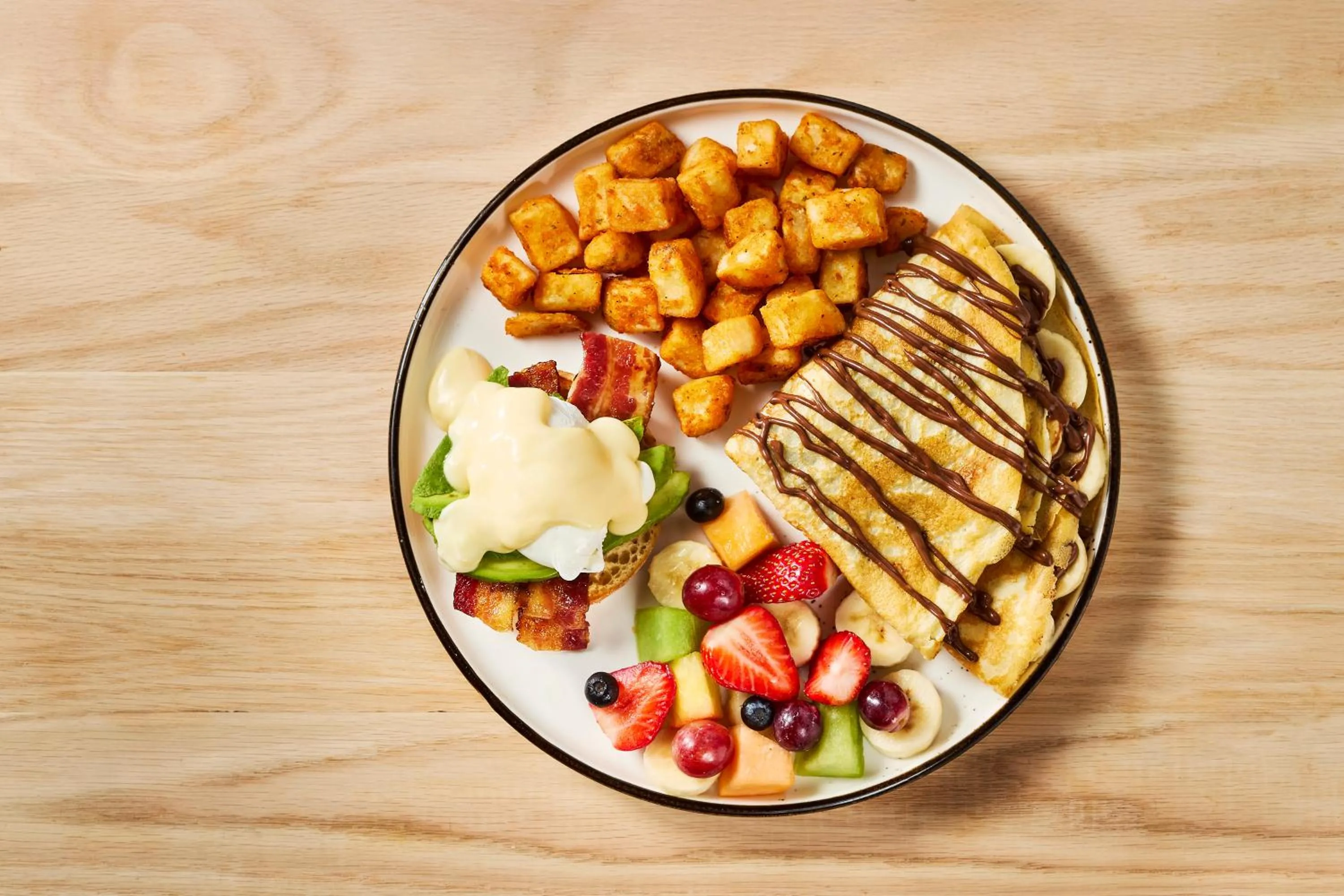 Restaurant/places to eat in Hotel Ruby Foo's