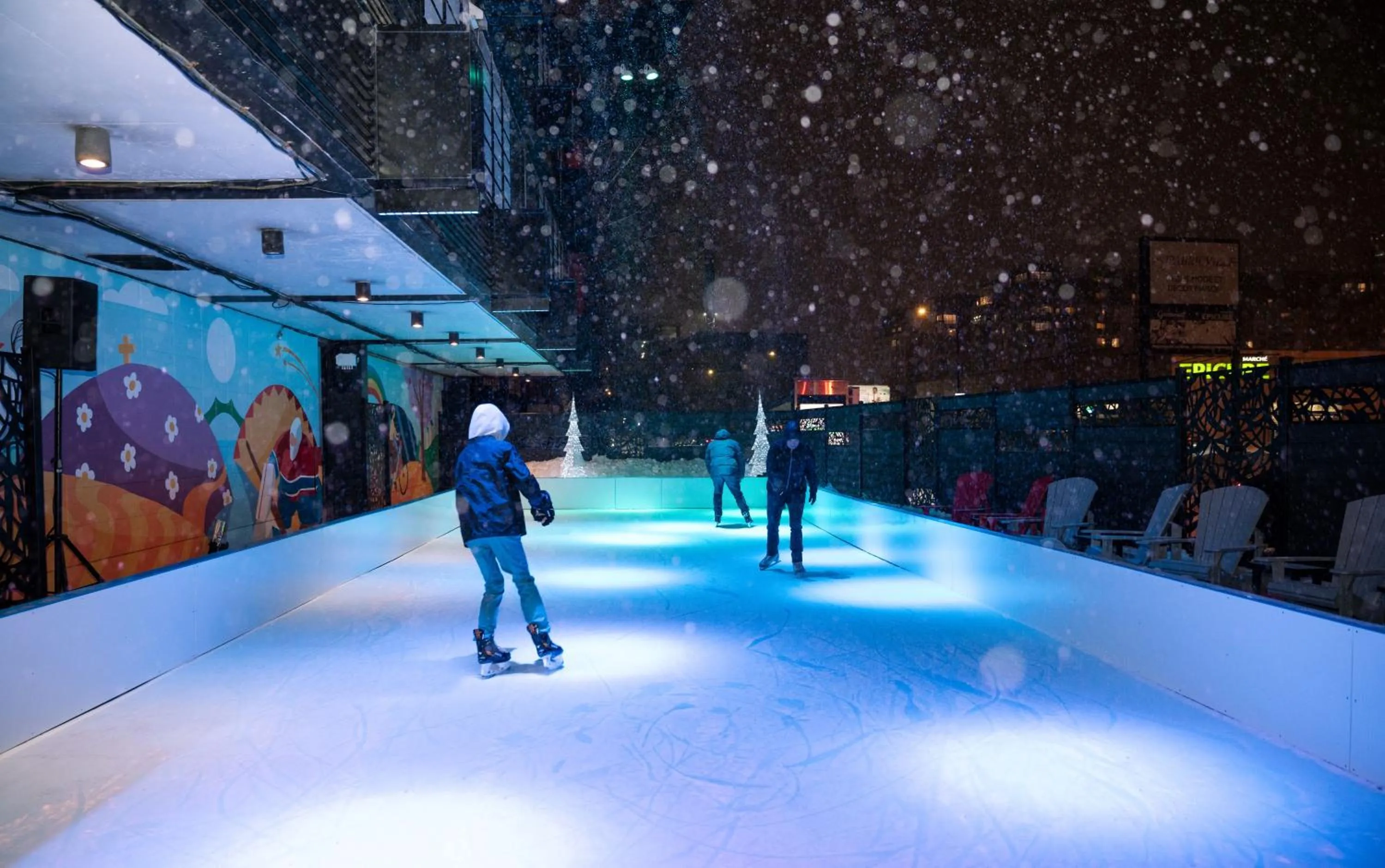 Entertainment in Hotel Ruby Foo's