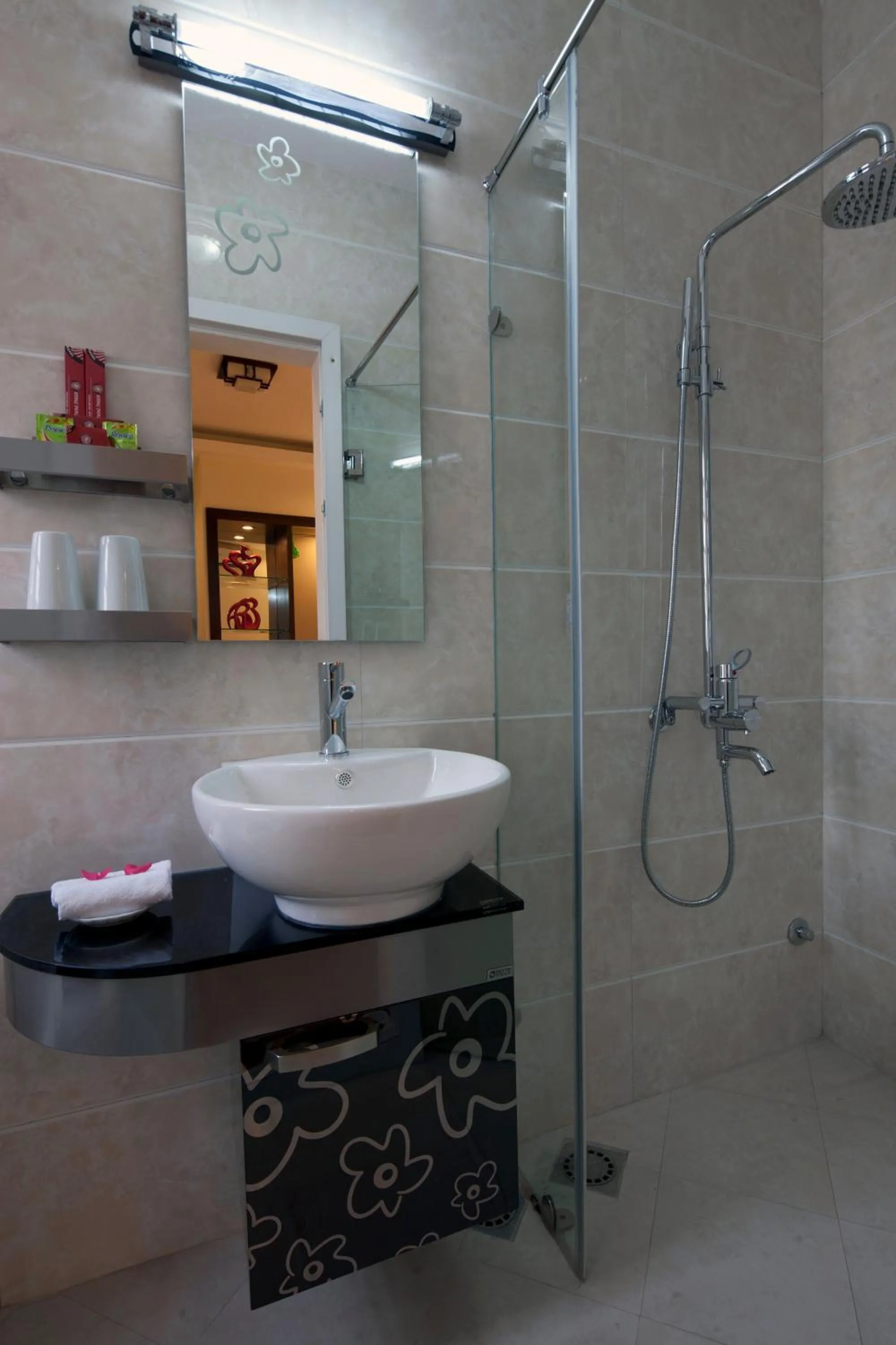 Bathroom in Rising Dragon Legend Hotel