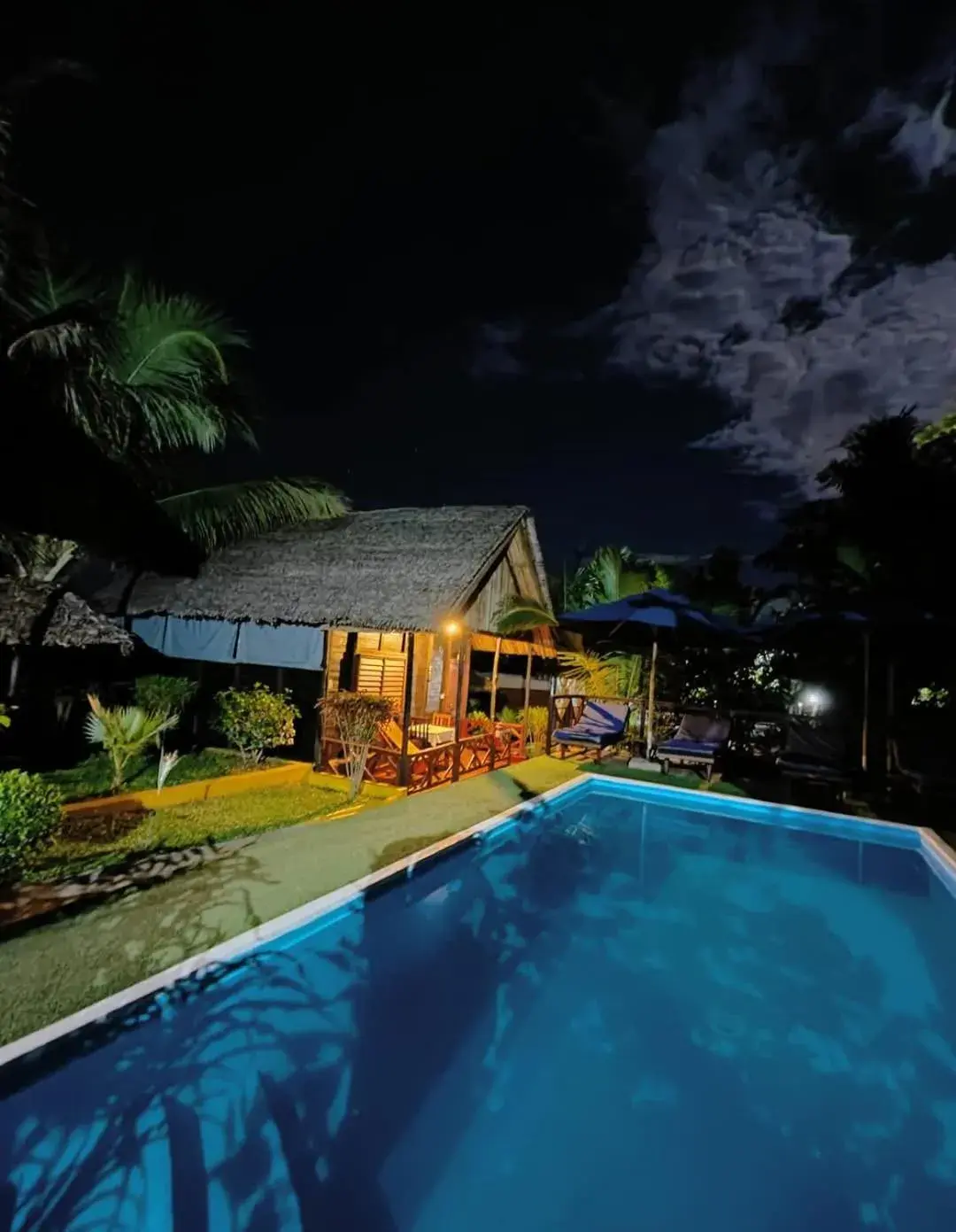 Double Room with Pool View in Bungalows des tropiques Double Room with Pool View in Bungalows des tropiques