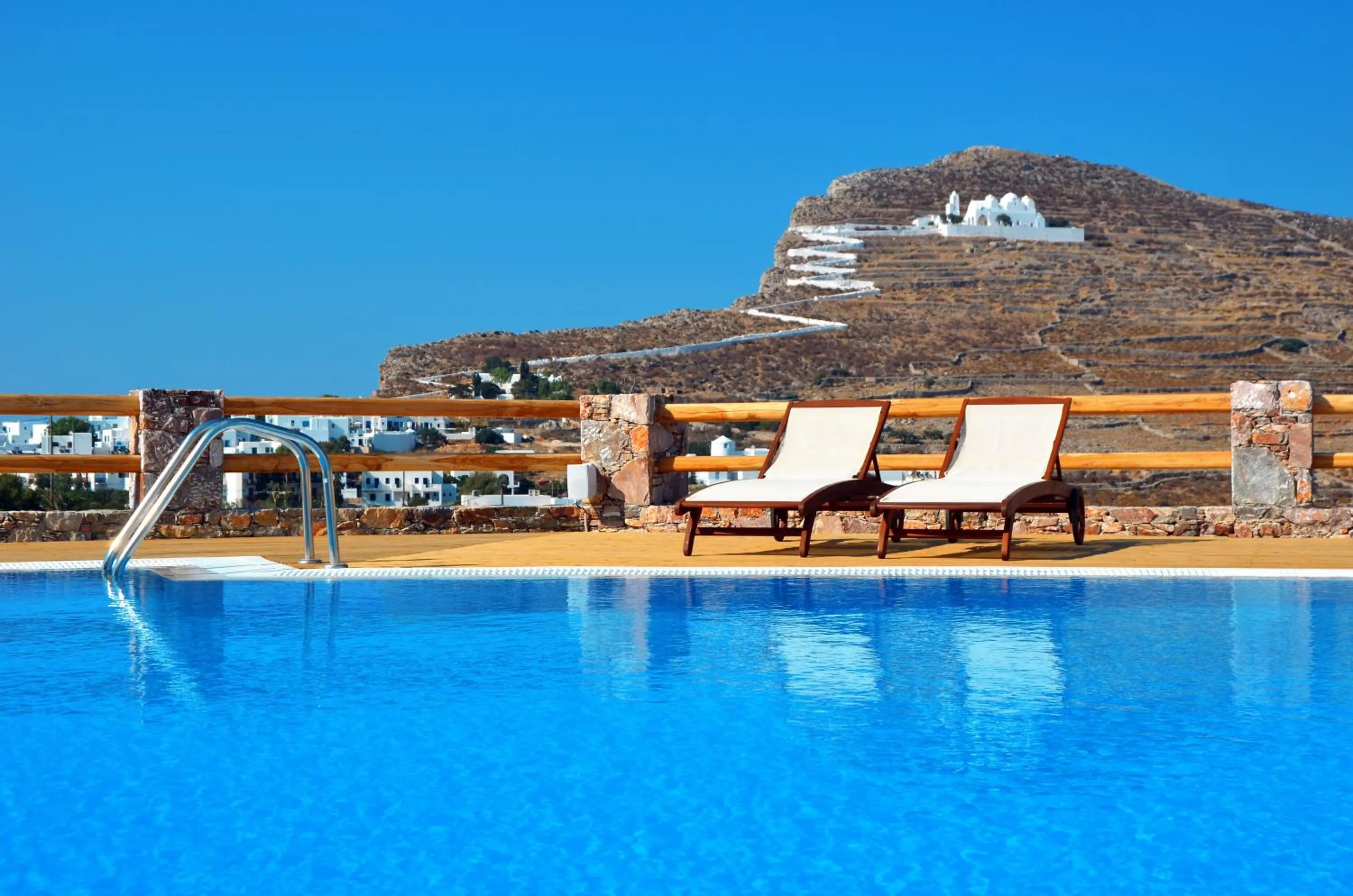 Swimming pool in Aspalathras White Hotel