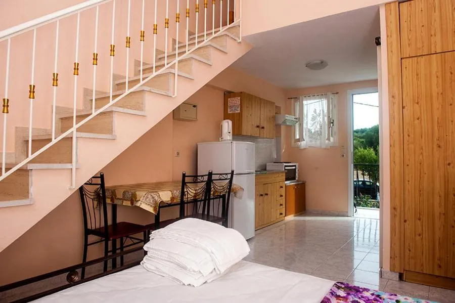 Kitchen or kitchenette in Paradise Studios