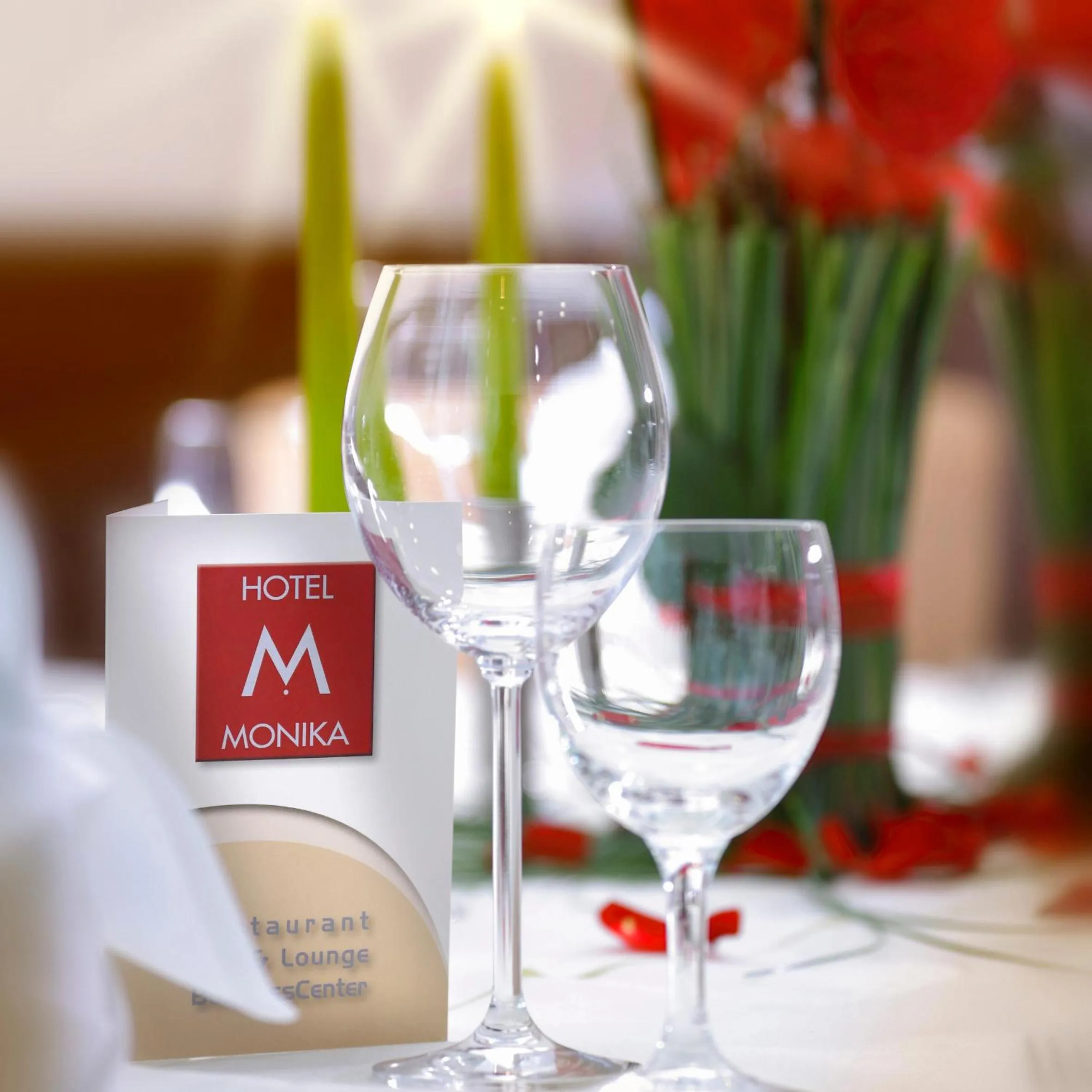 Restaurant/places to eat in Hotel Monika