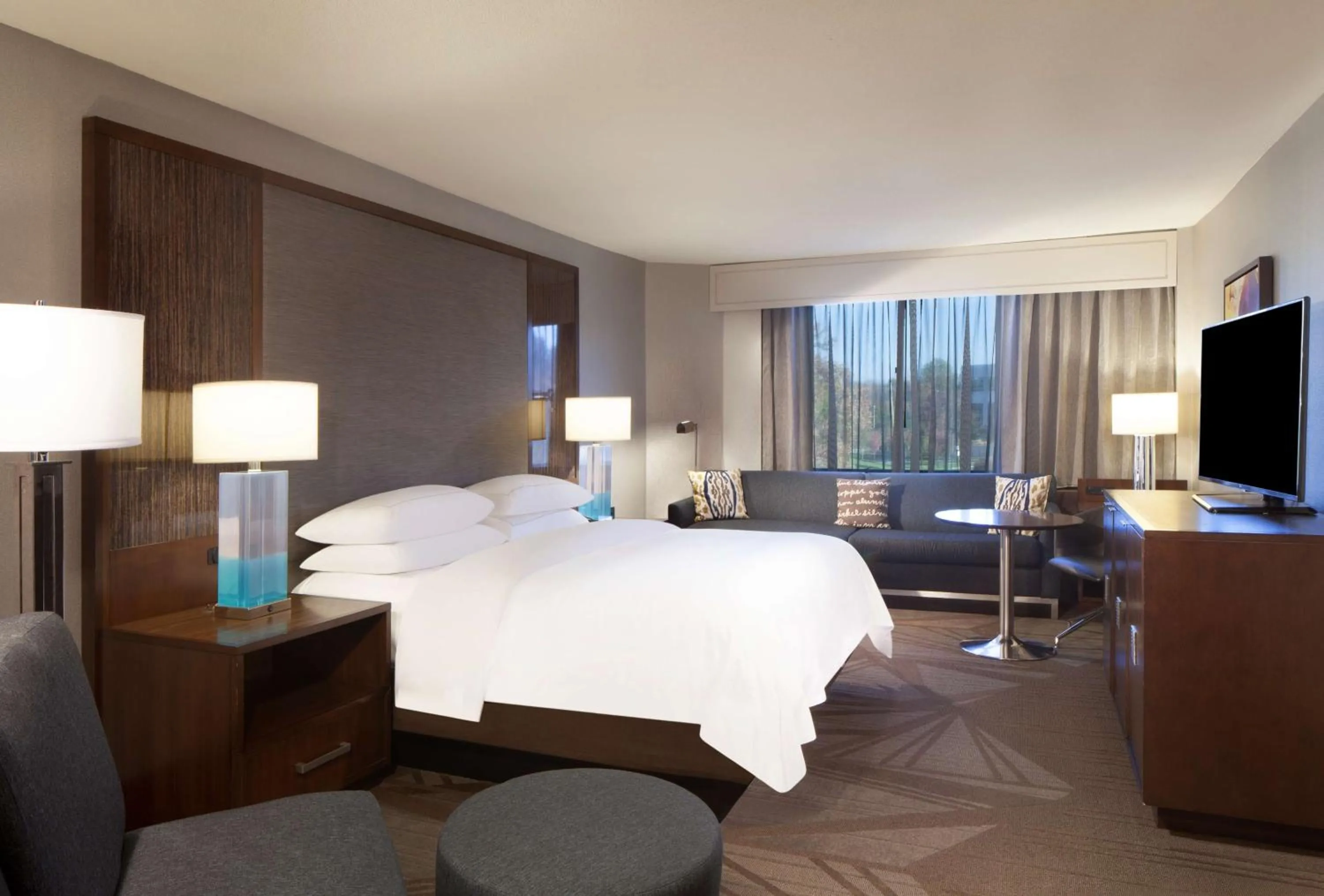 Bedroom, Bed in Hilton Parsippany