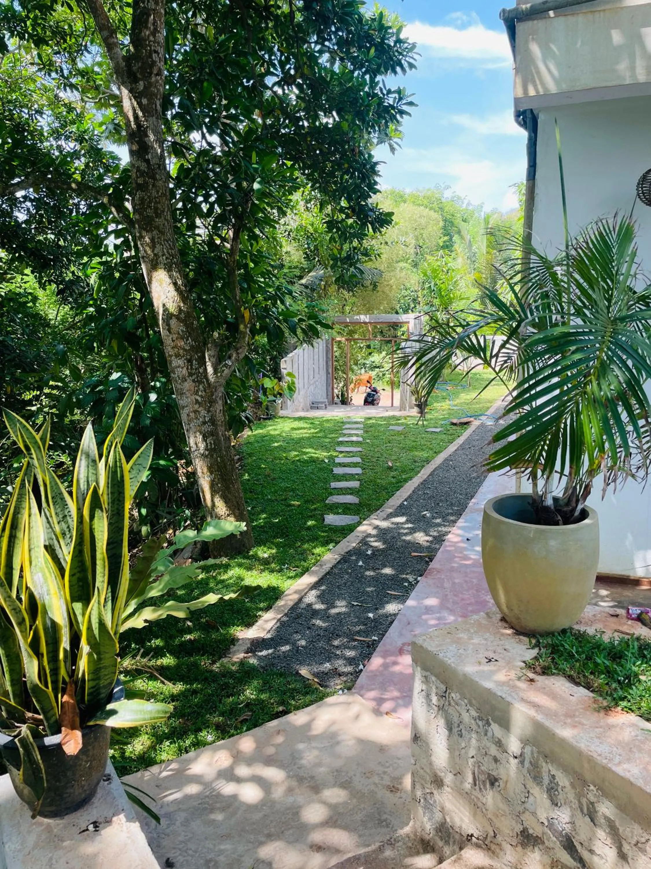 Sky Mountain Café with seaview