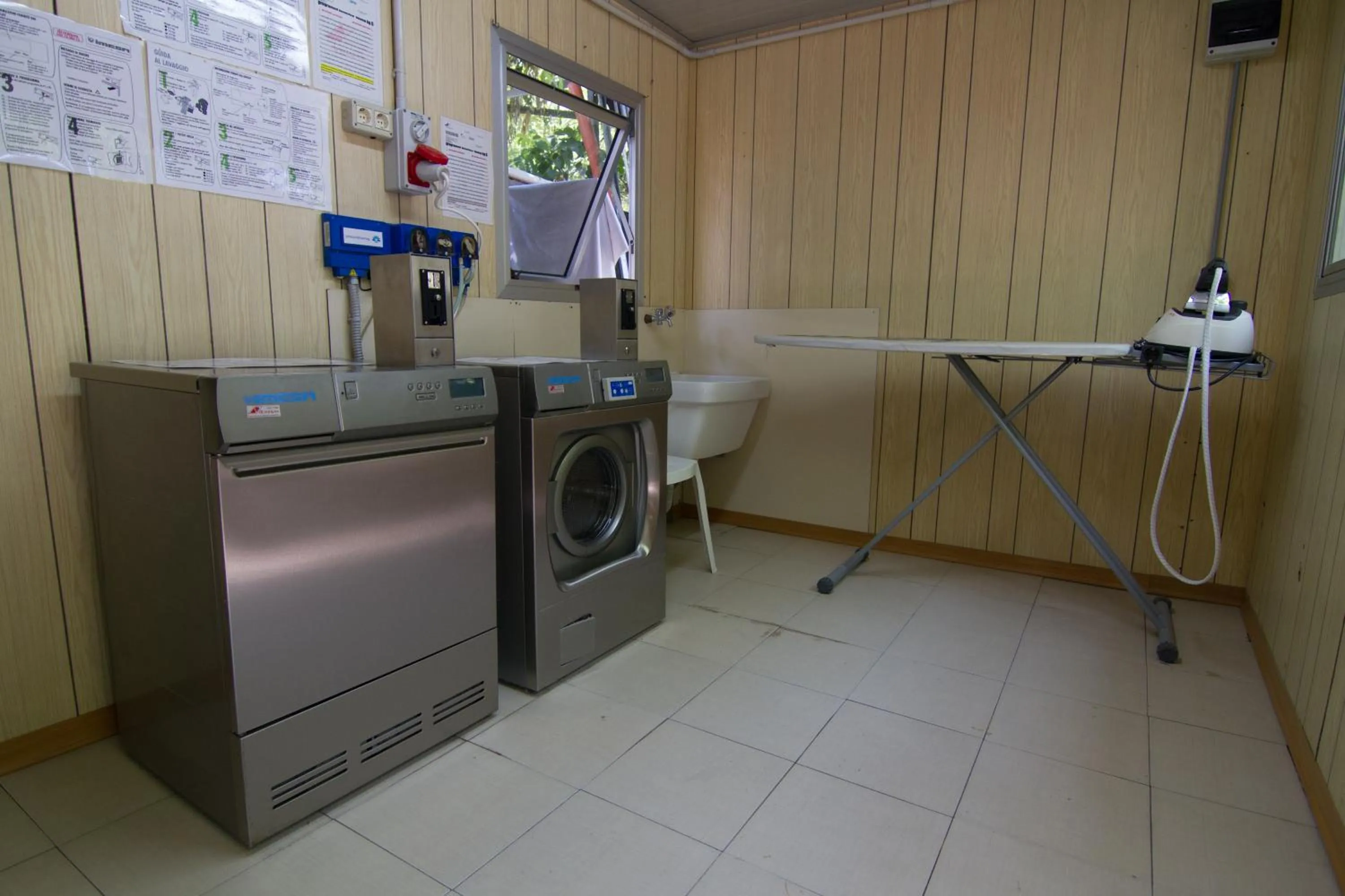 Area and facilities in Camping La Focetta Sicula