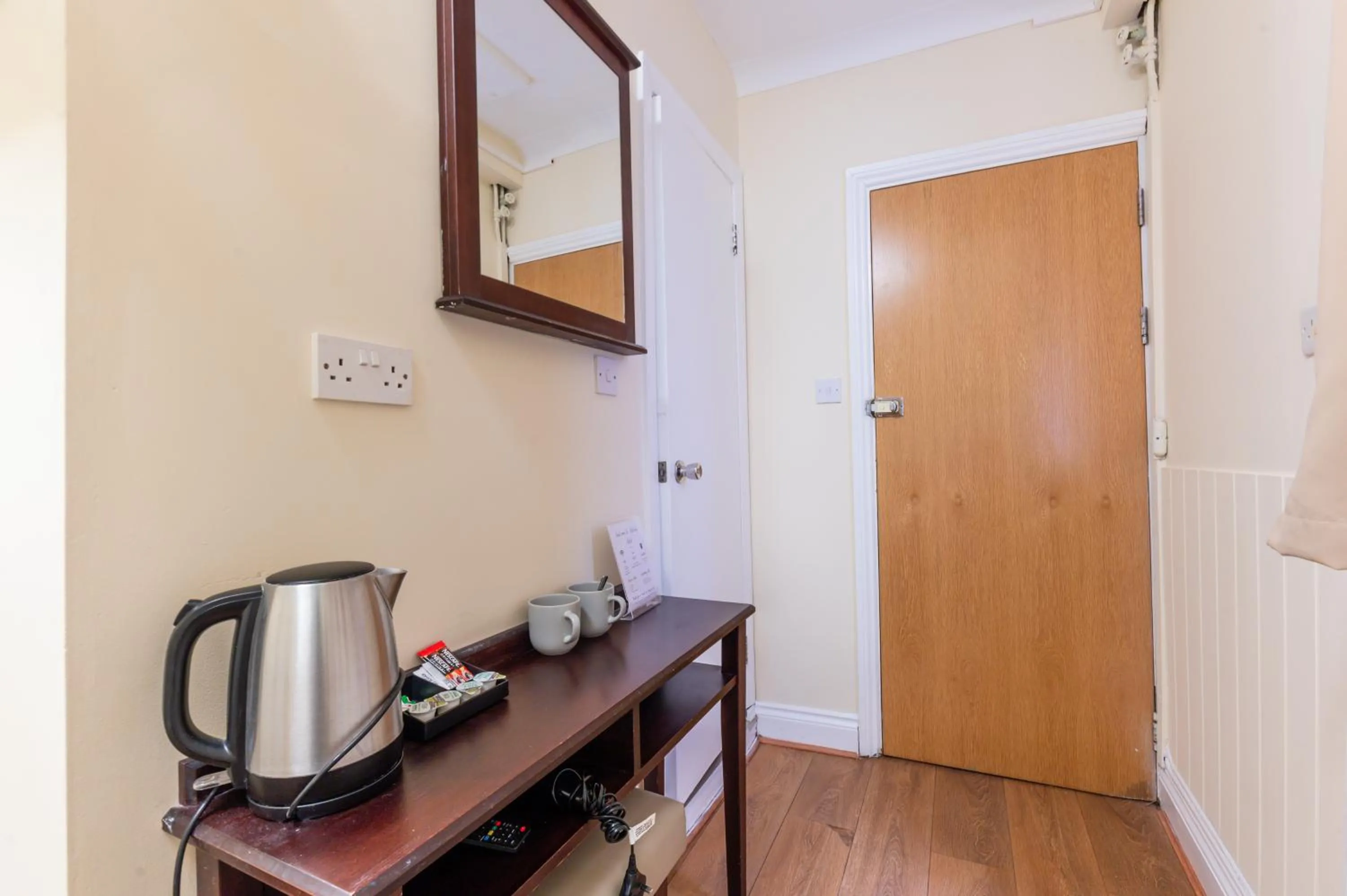 Bedroom in Astoria Hotel