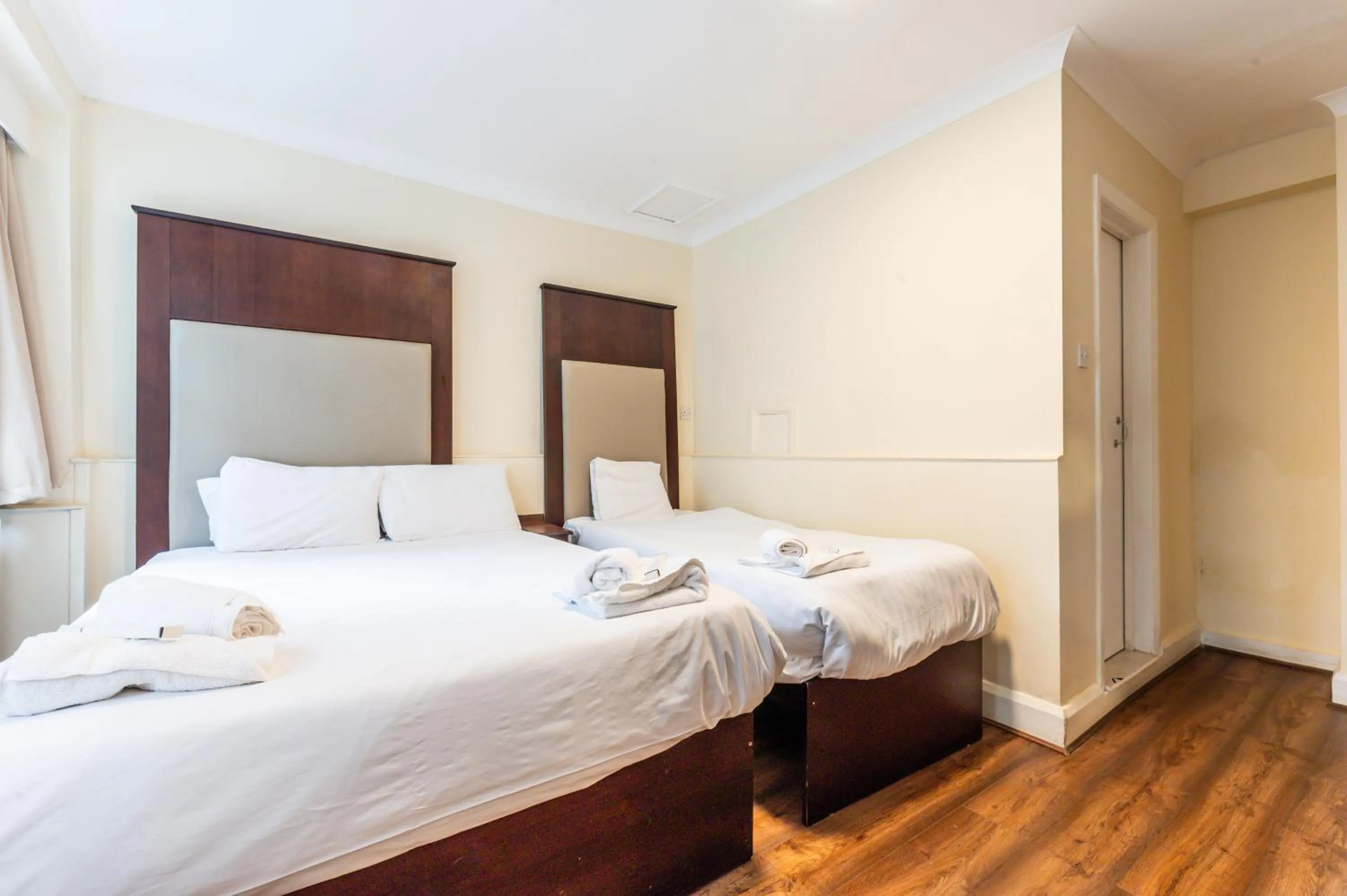 Bed in Astoria Hotel