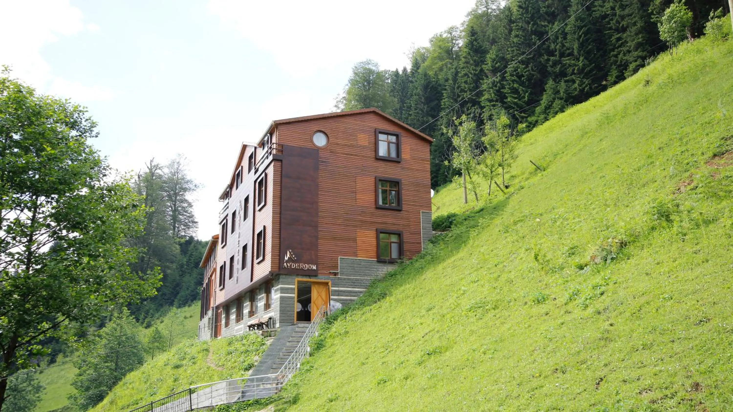 Garden in Ayderoom Hotel