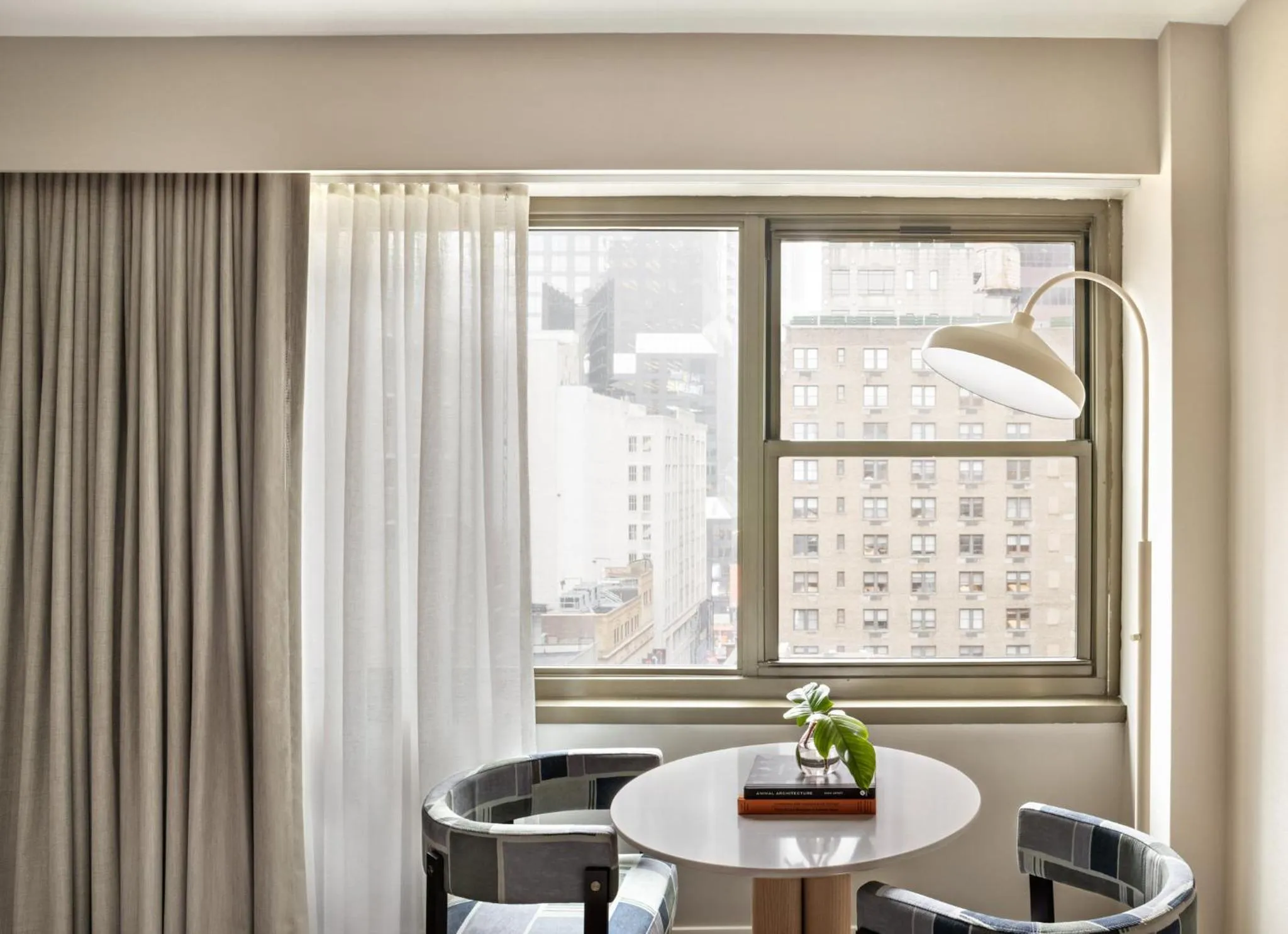 Photo of the whole room in Kimpton Theta New York - Times Square by IHG