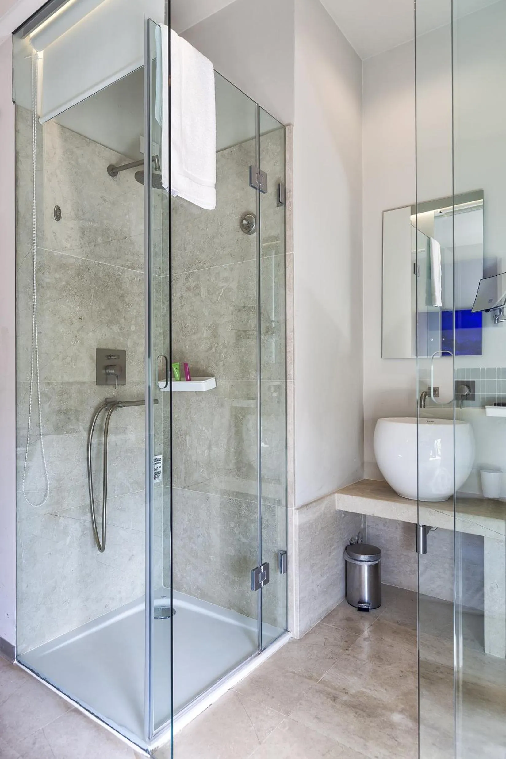 Bathroom in Porta del Tocco Design Rooms