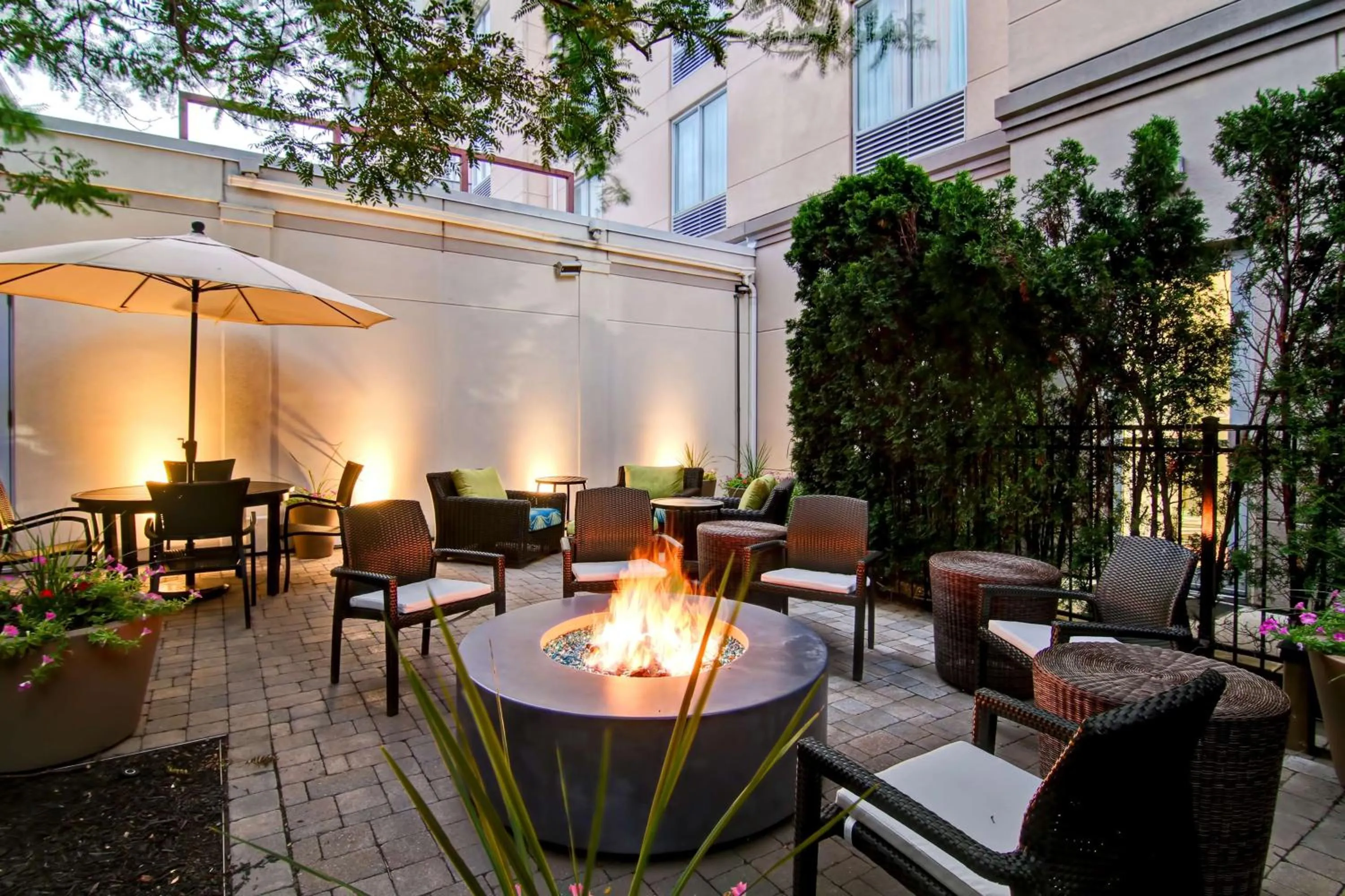 Patio in Hilton Garden Inn Toronto/Burlington