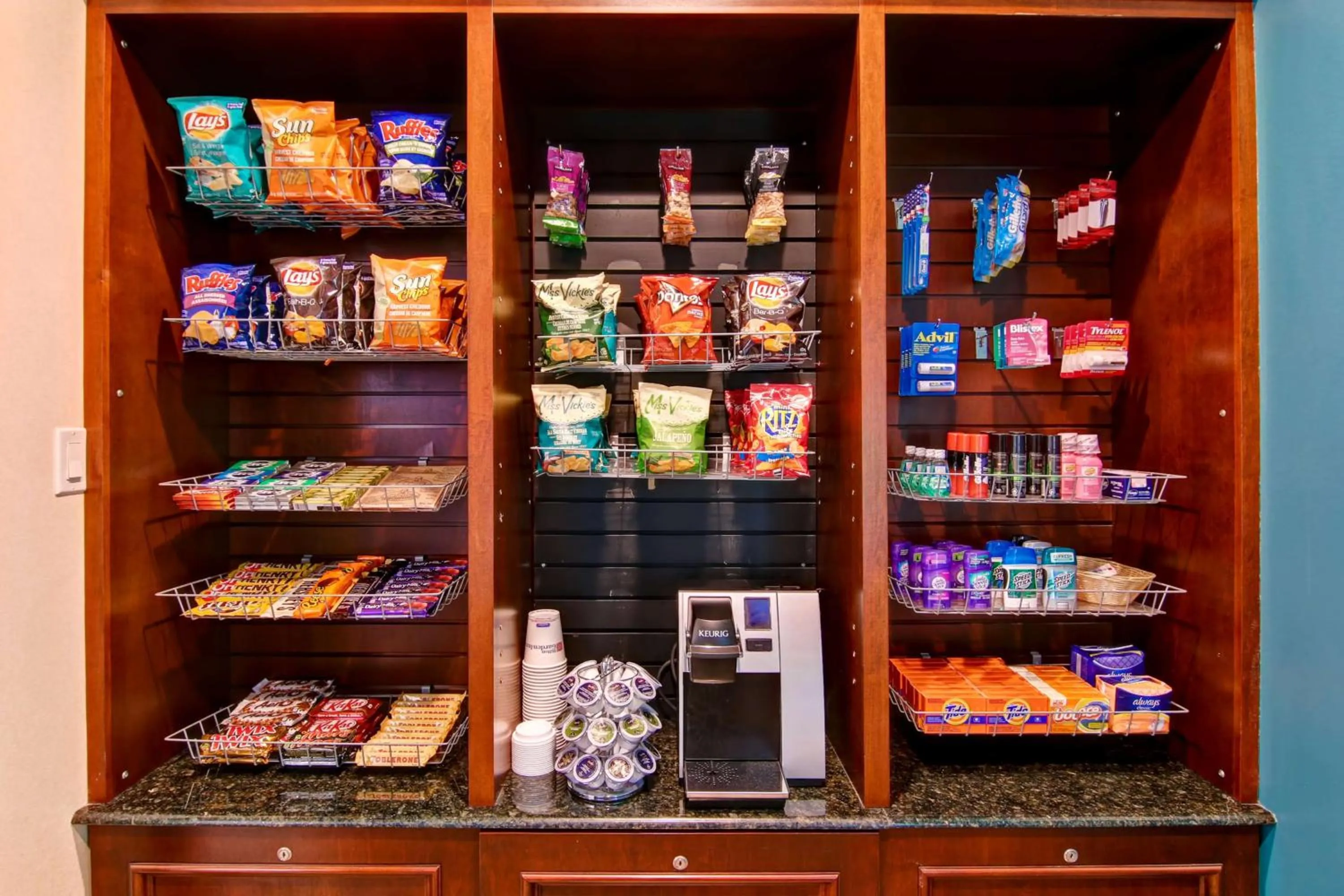 Restaurant/places to eat in Hilton Garden Inn Toronto/Burlington