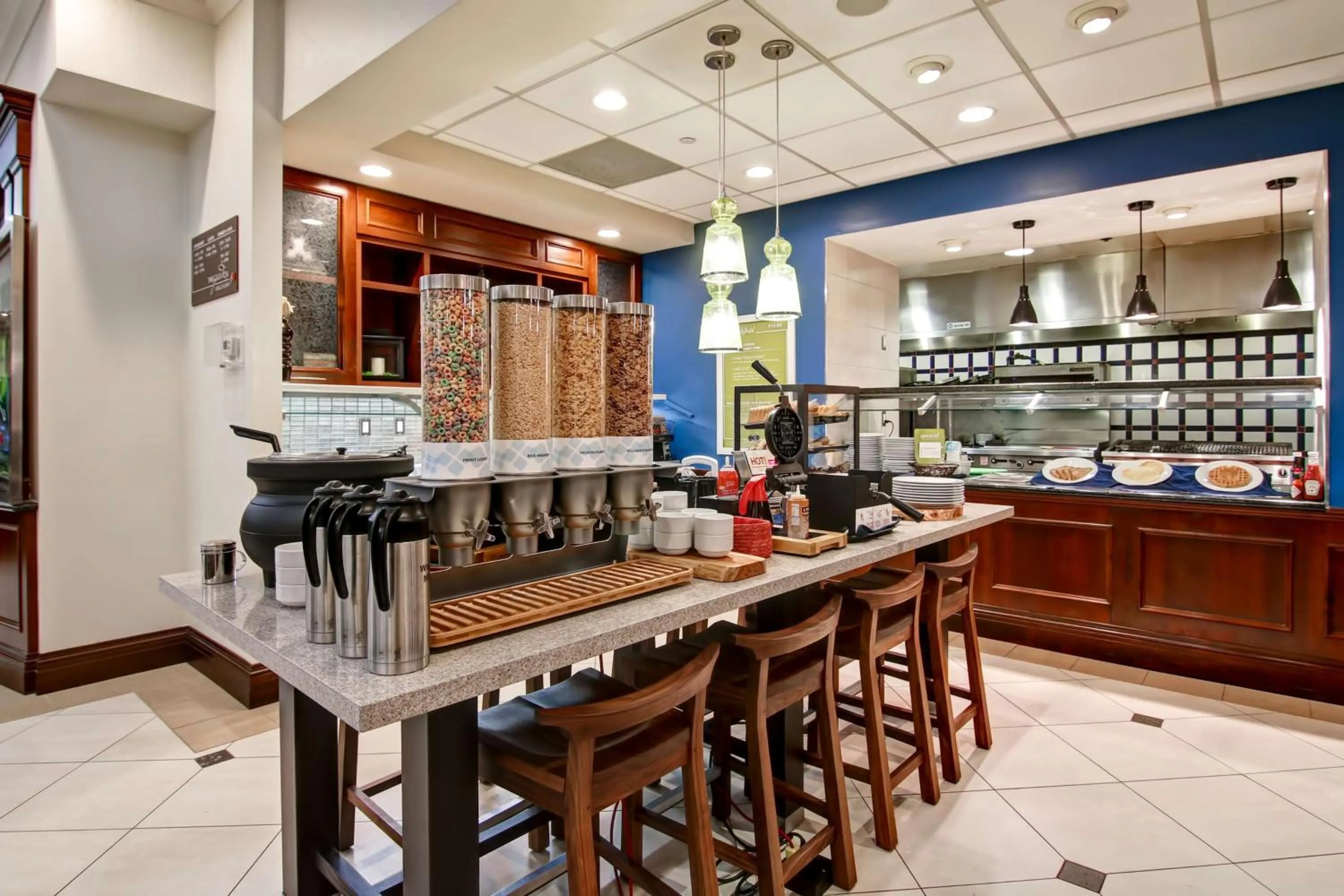 Breakfast in Hilton Garden Inn Toronto/Burlington