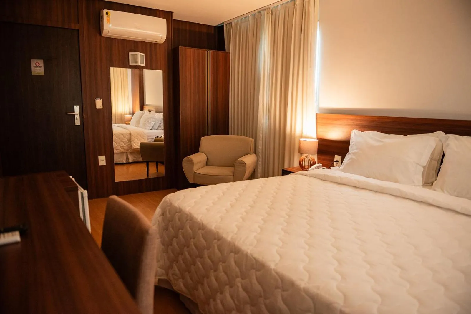 Bed in Hotel Serrano