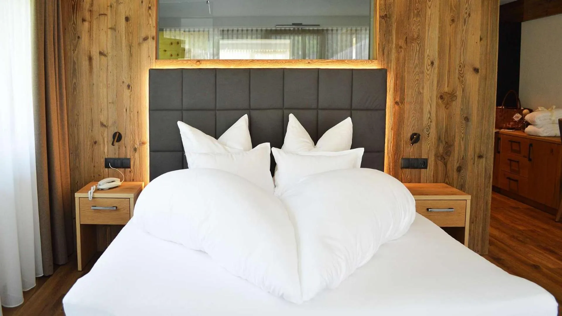 Bed in Hotel Trenker