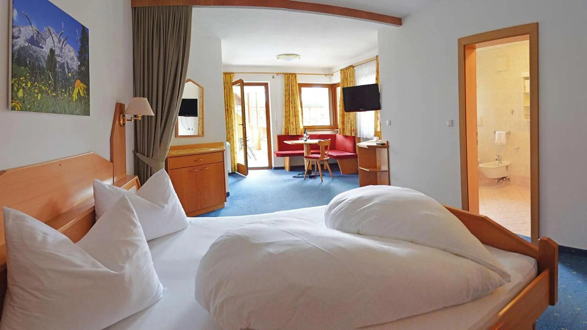 Bedroom, Bed in Hotel Trenker