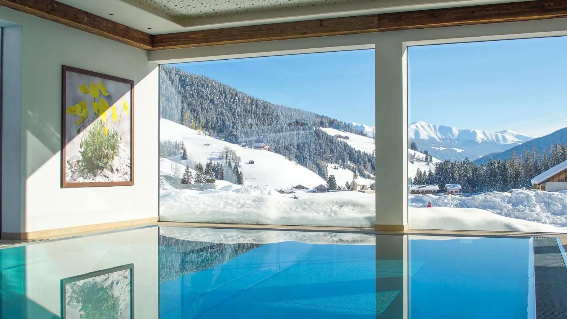 Swimming pool in Hotel Trenker