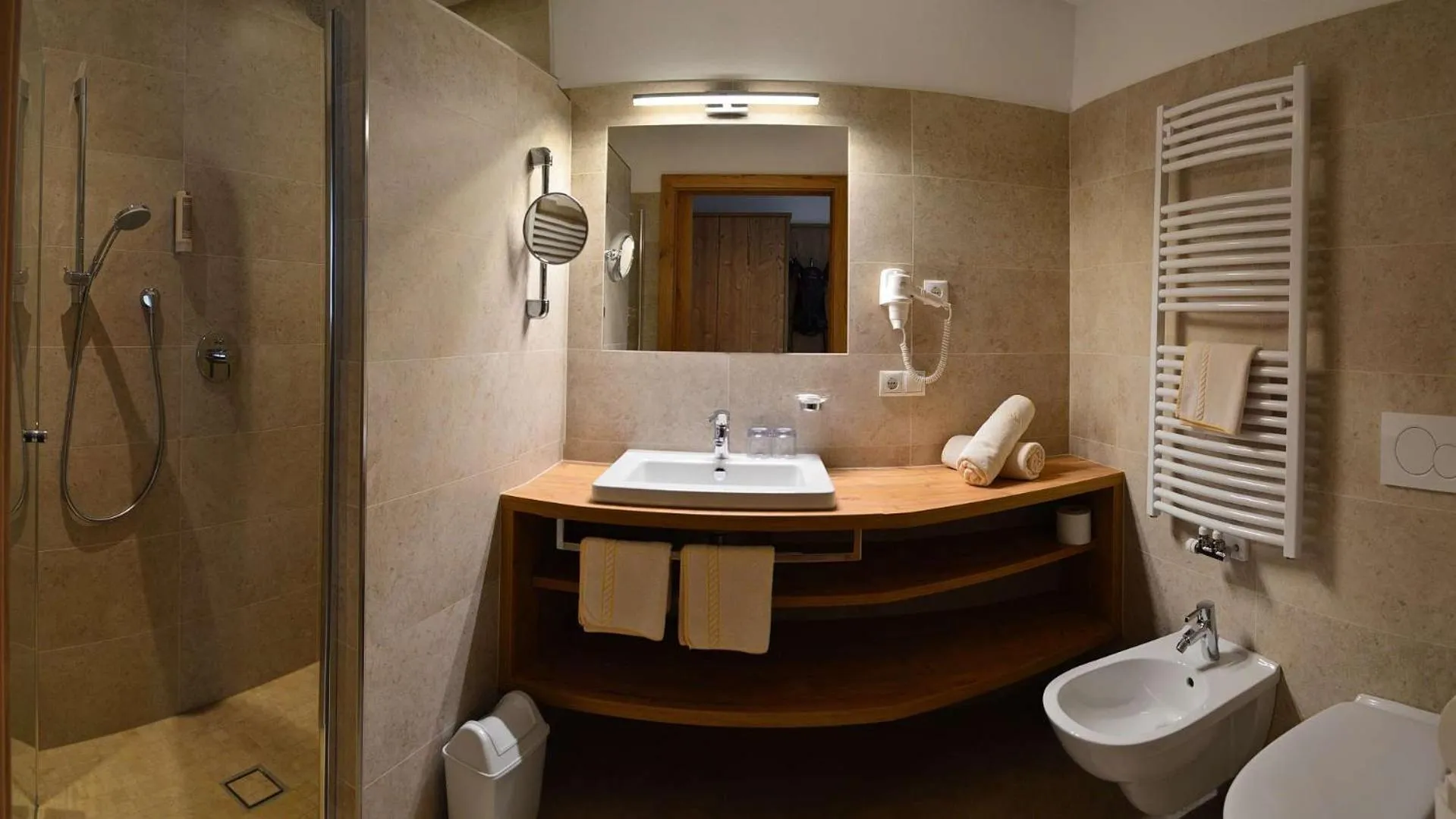 Bathroom in Hotel Trenker