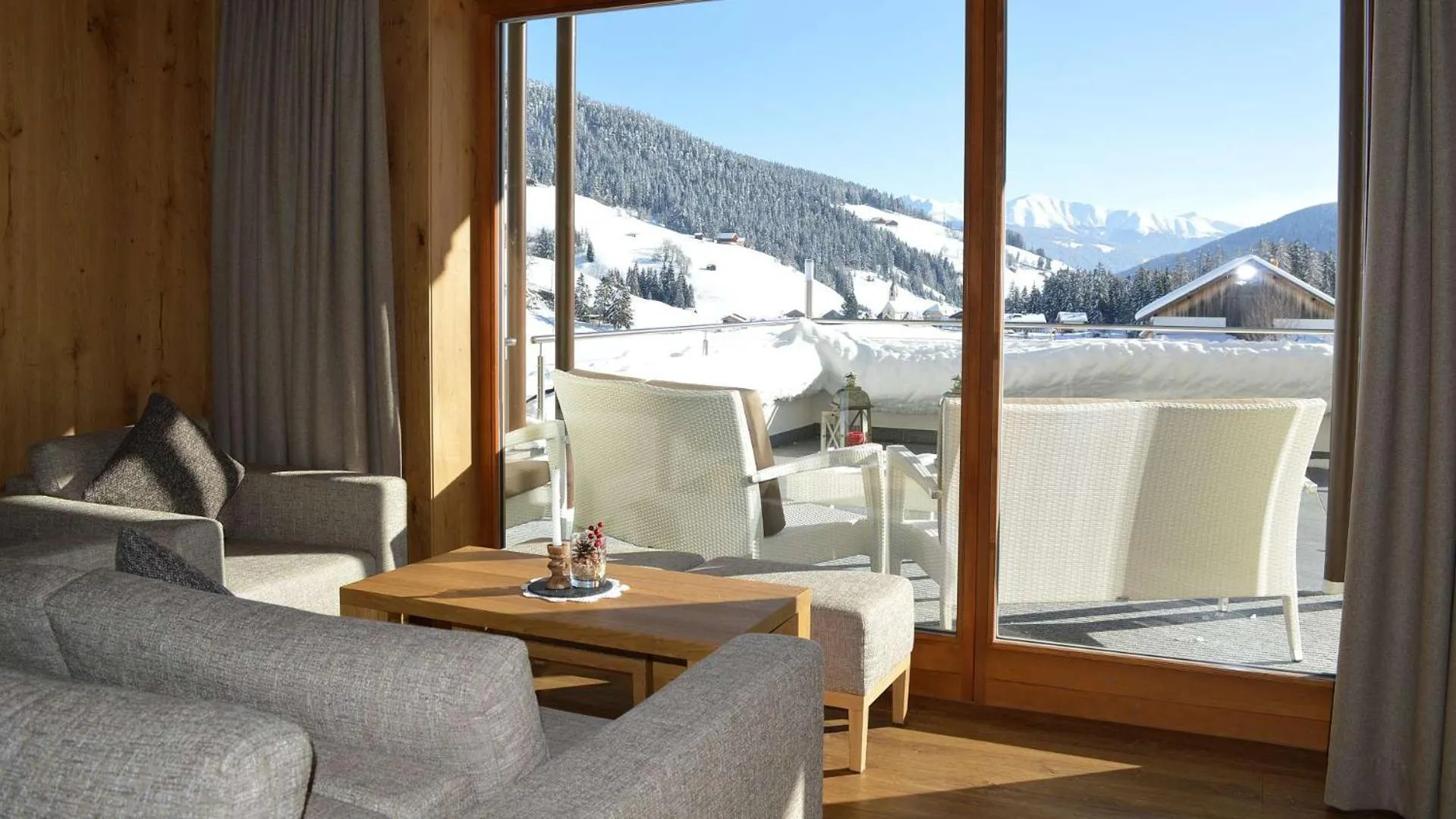 Lounge or bar in Hotel Trenker