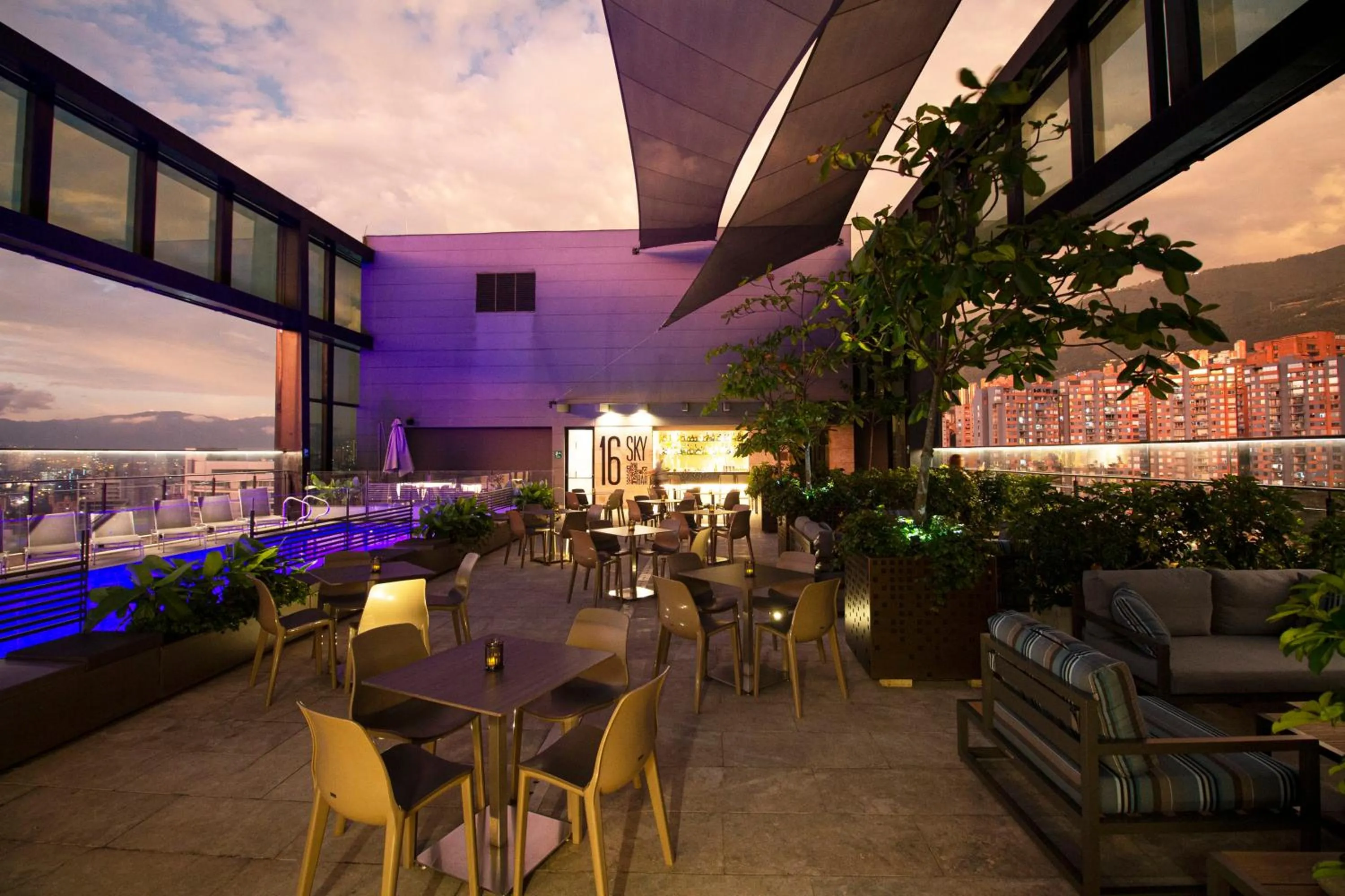 Lounge or bar in Hotel Estelar Square