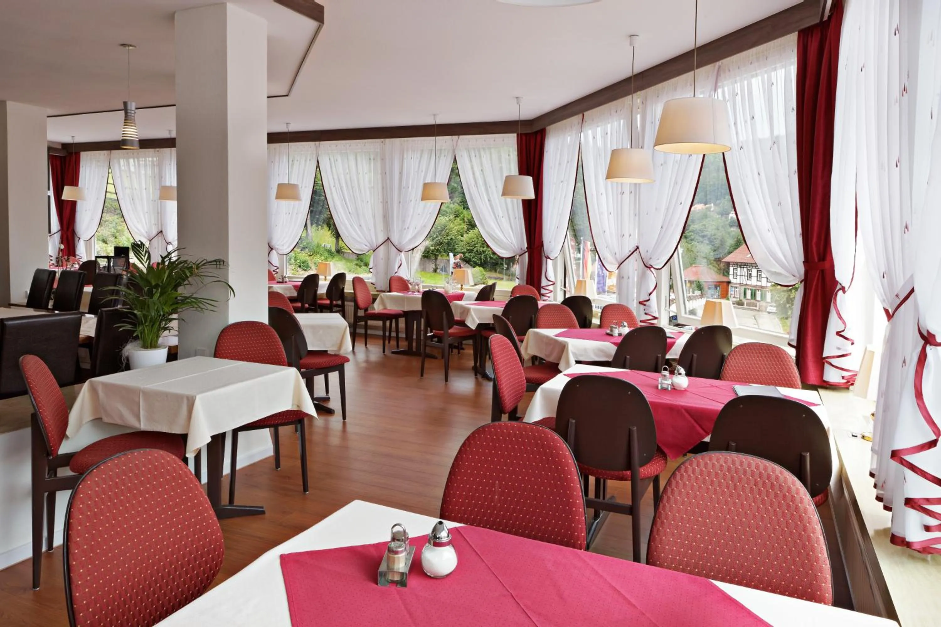 Restaurant/places to eat in Hotel Restaurant Ketterer am Kurgarten