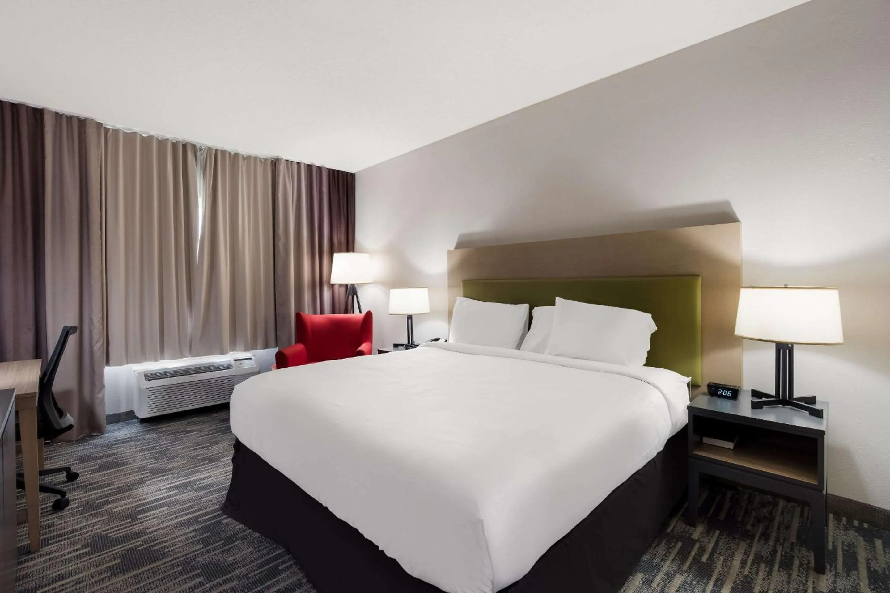 Bedroom, Bed in Country Inn & Suites by Radisson, Augusta at I-20, GA