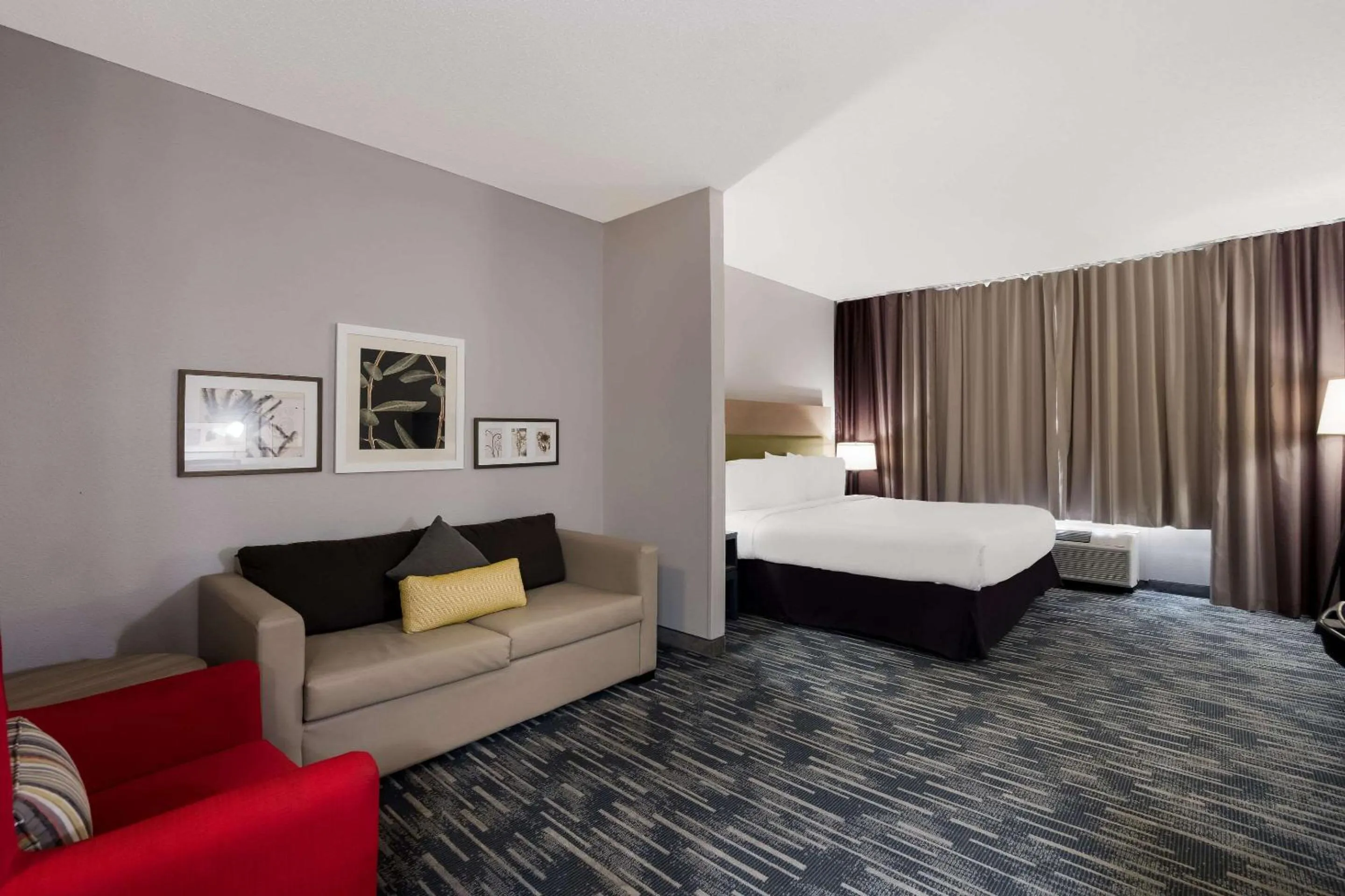 Bedroom, Bed in Country Inn & Suites by Radisson, Augusta at I-20, GA