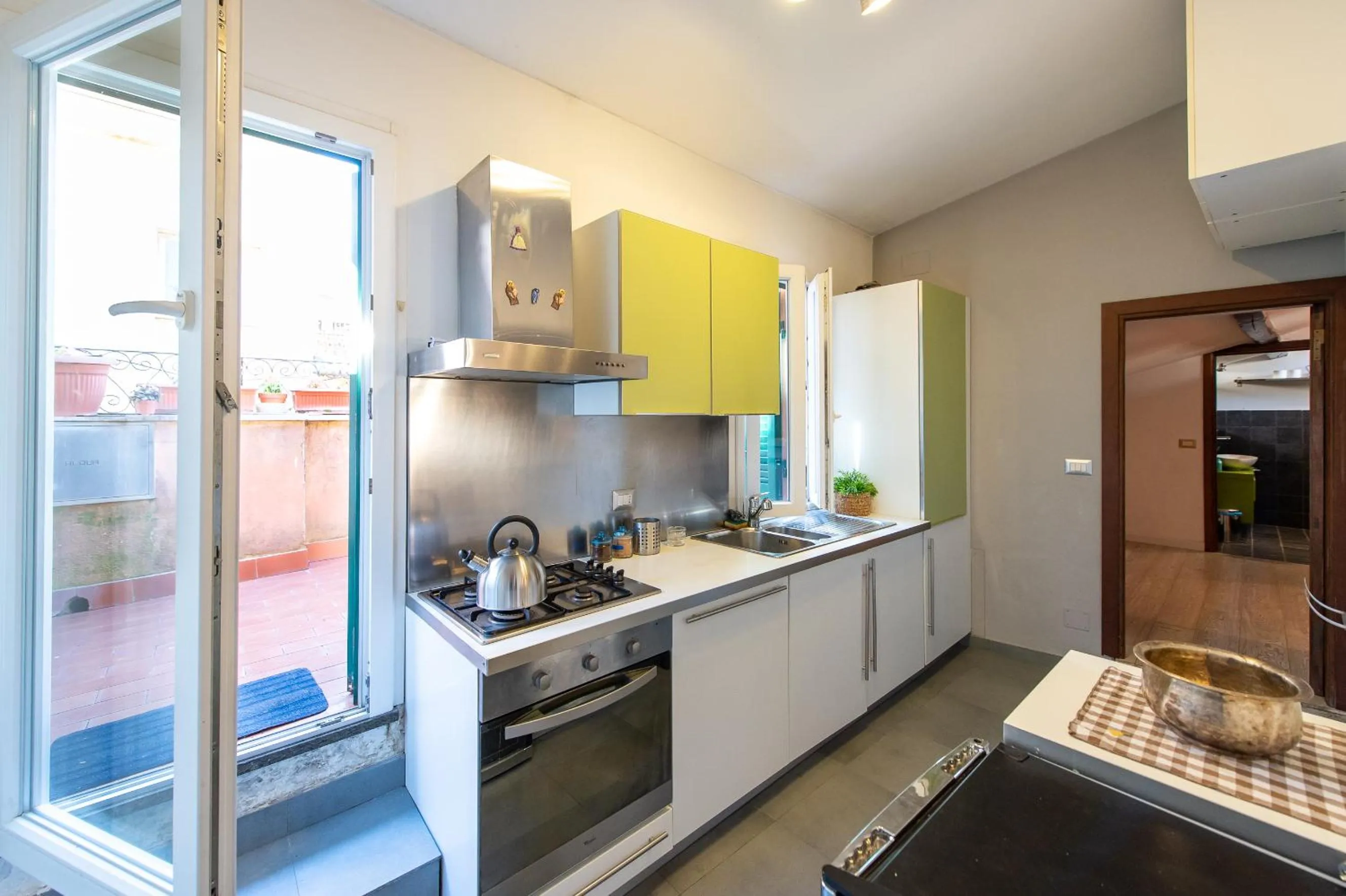 Kitchen or kitchenette in CasaJusta Trastevere