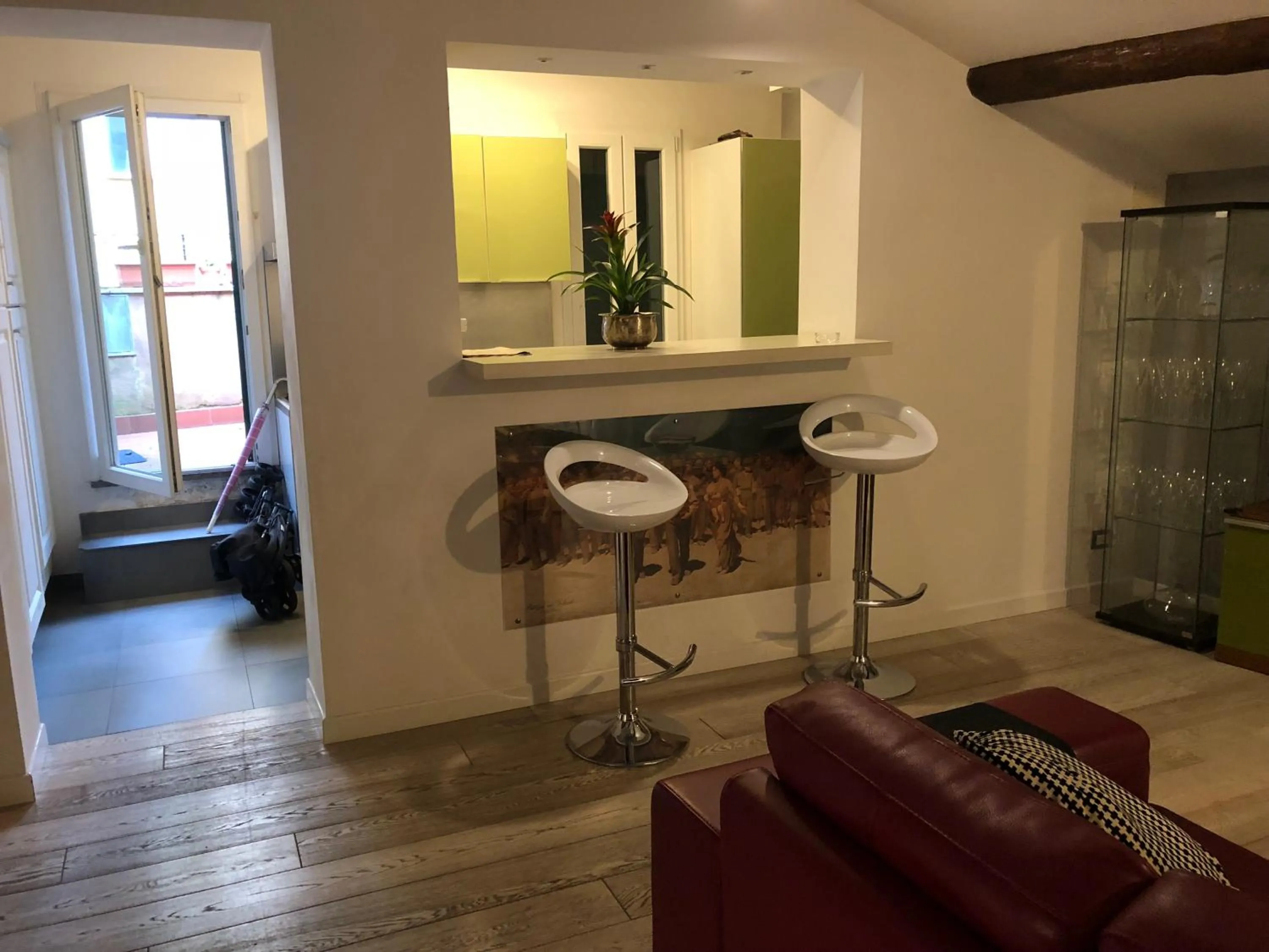 Communal lounge/ TV room in CasaJusta Trastevere