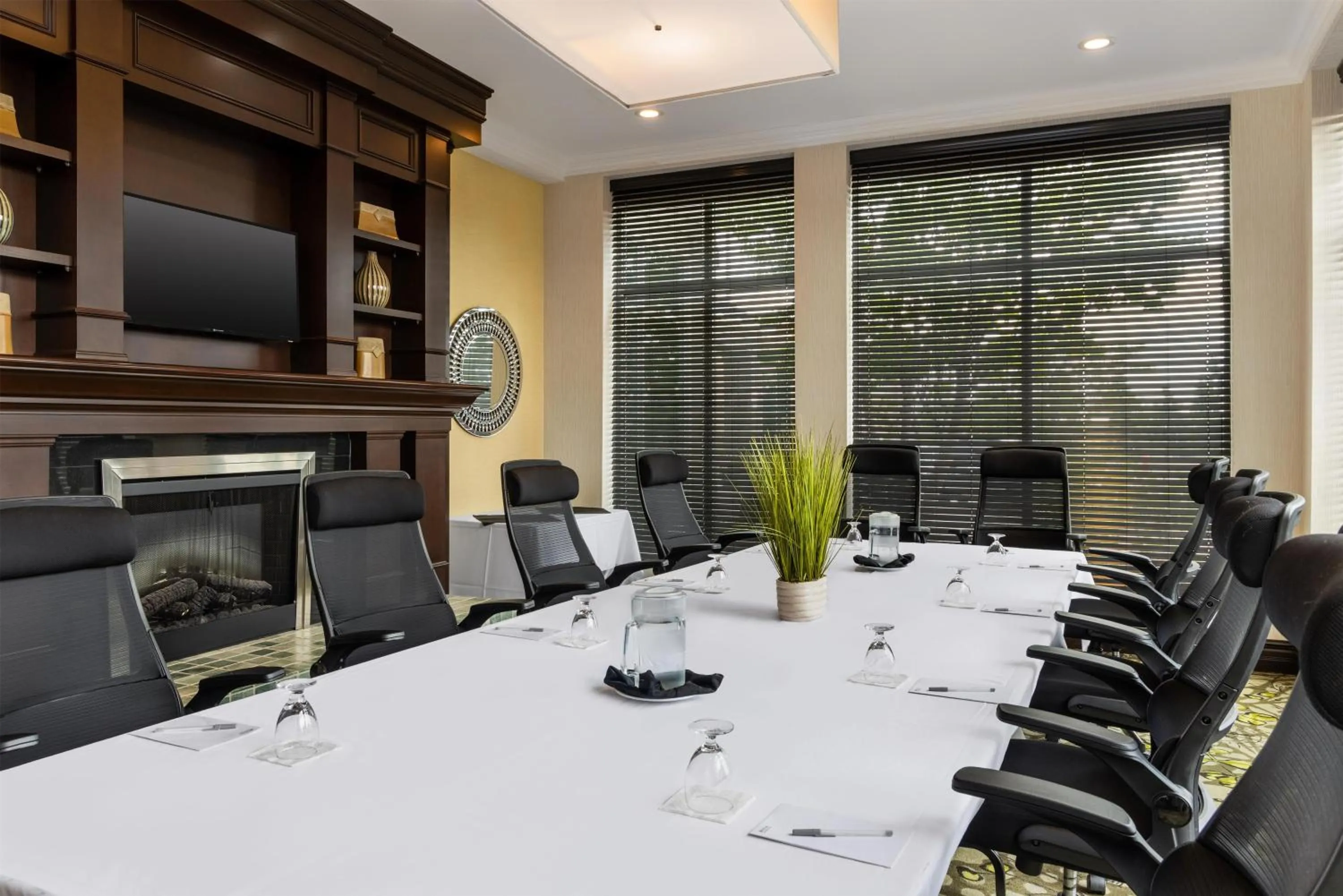 Meeting/conference room in Hilton Garden Inn Toronto/Ajax
