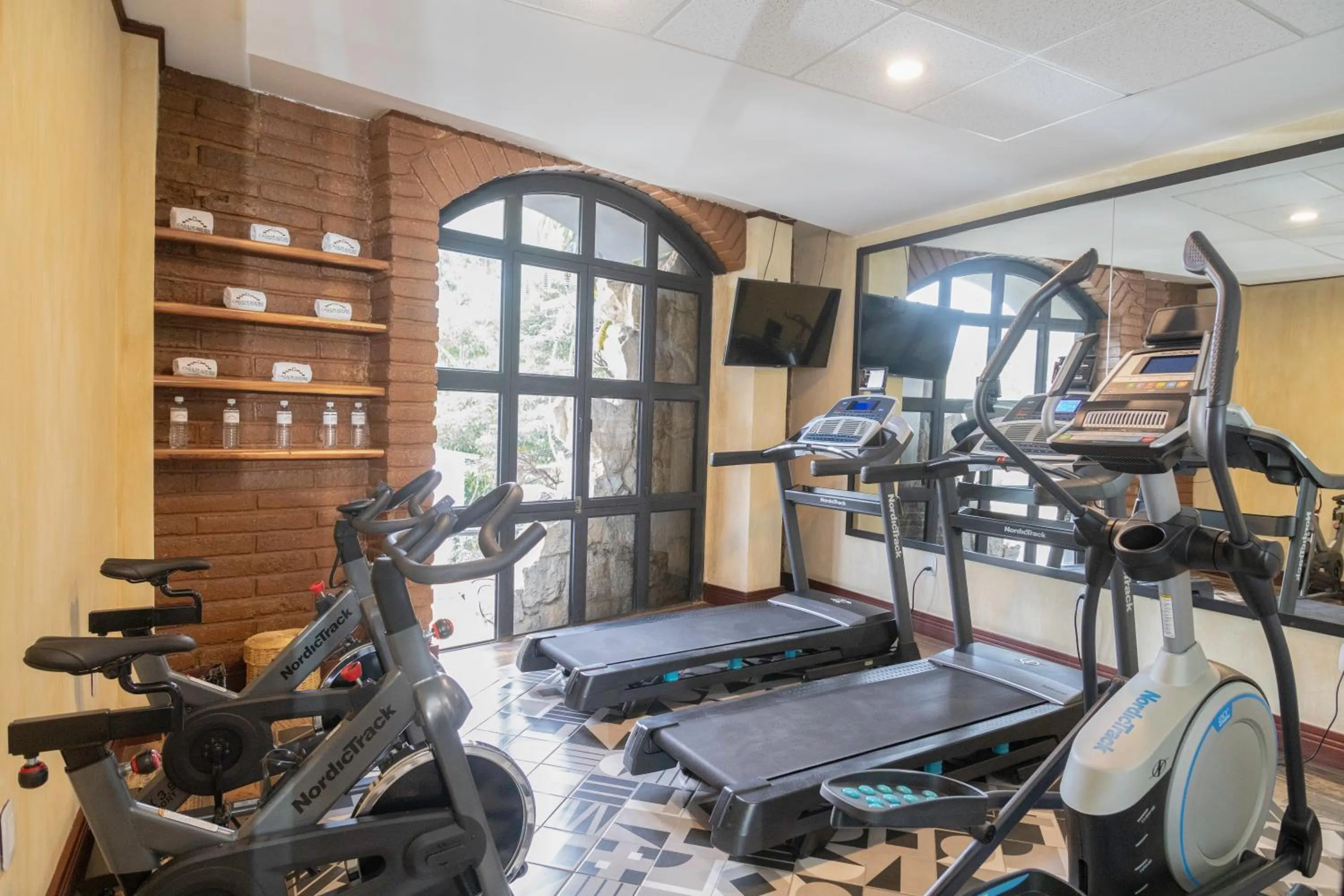 Fitness centre/facilities in Casa de Adobe Gallery & Luxury Boutique