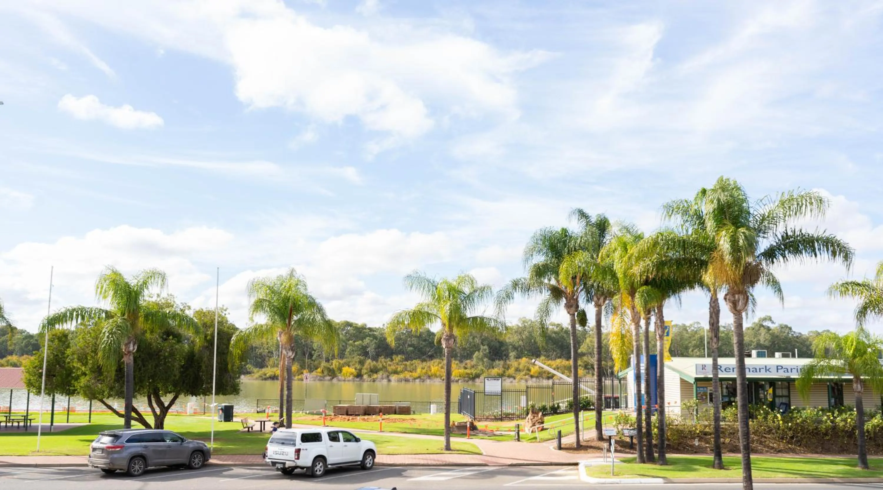 Day in Hotel Renmark