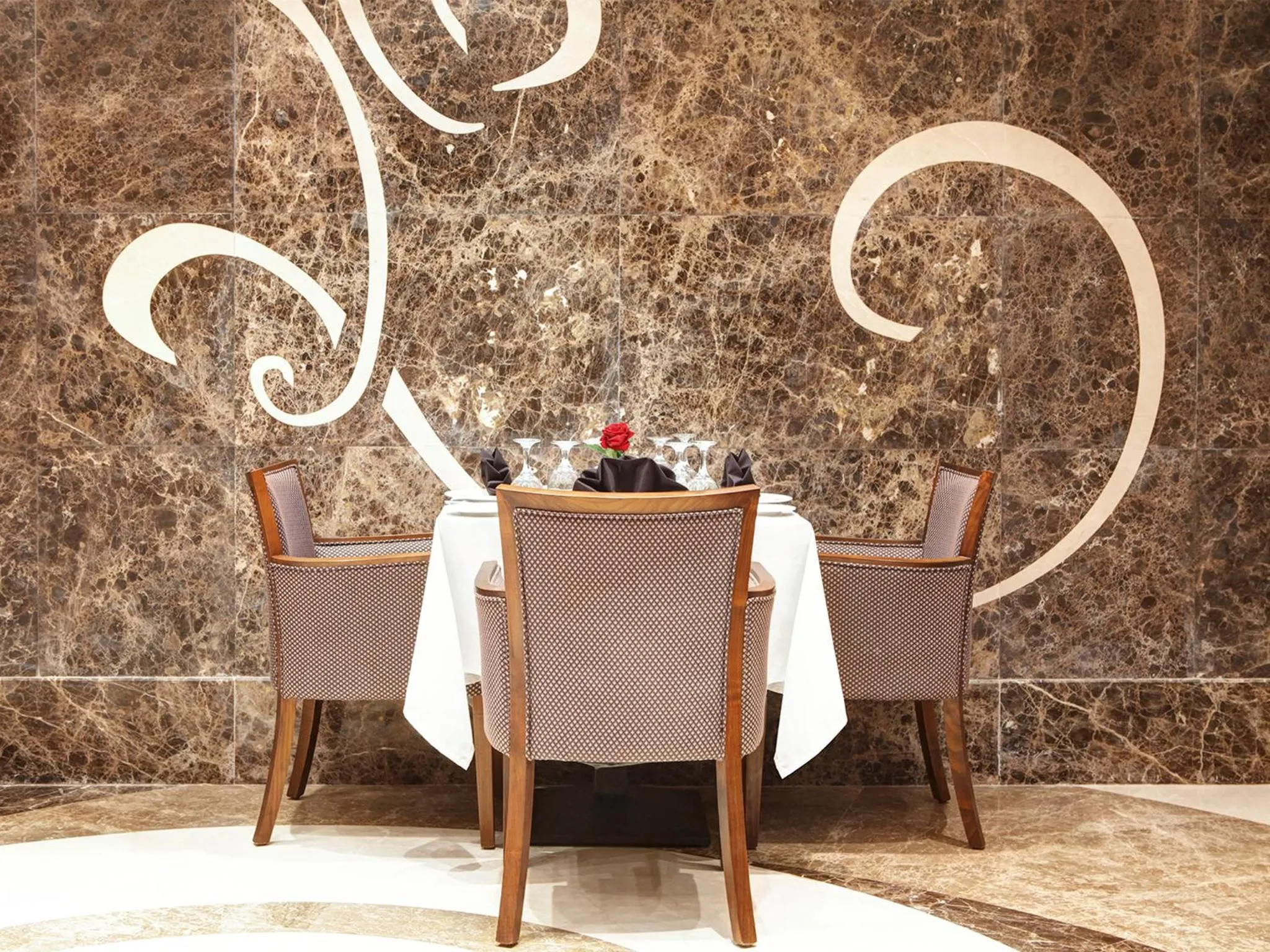 Dining area in Elaf Kinda Hotel