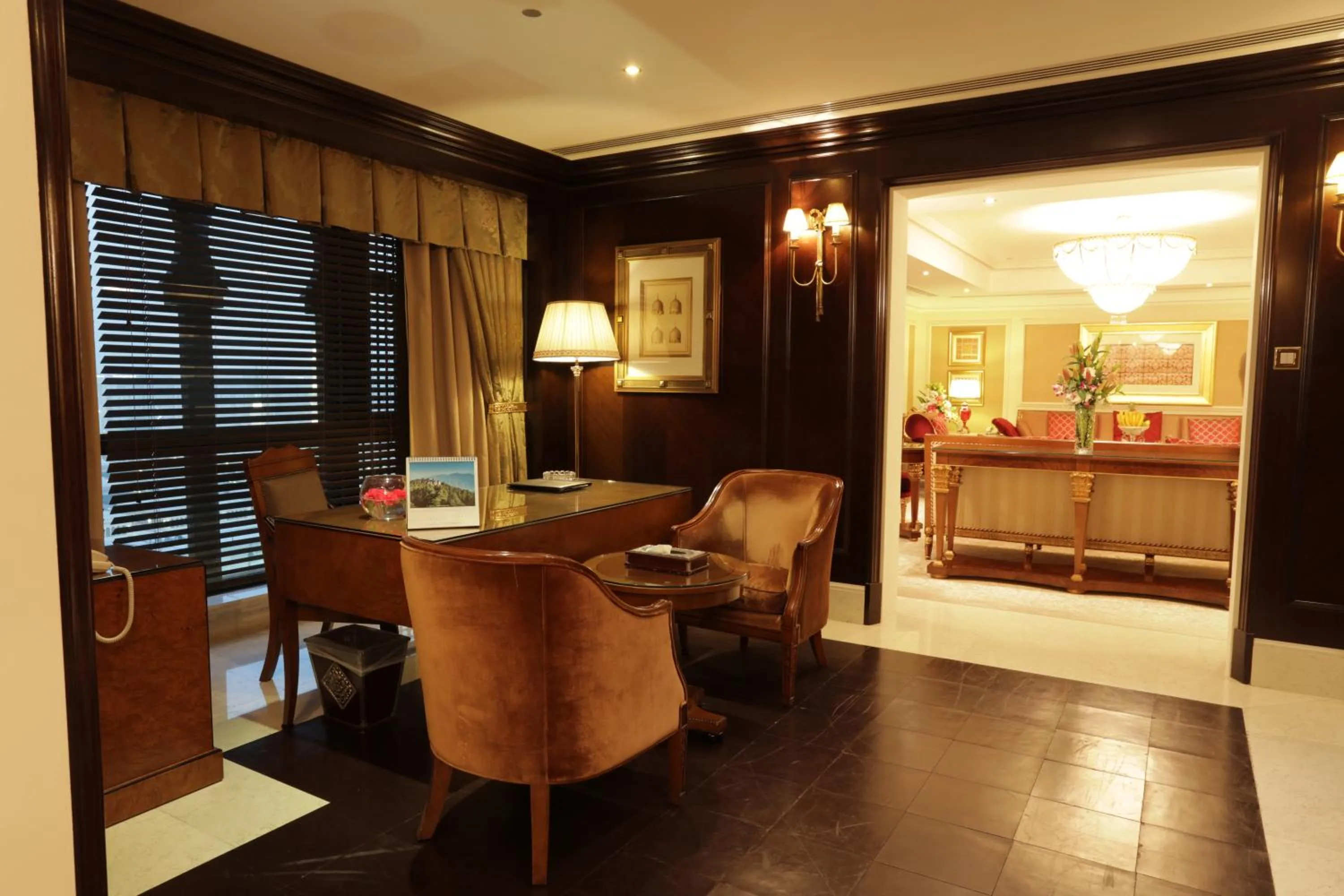 Seating area in The Oberoi Madina المدينة أوبروي