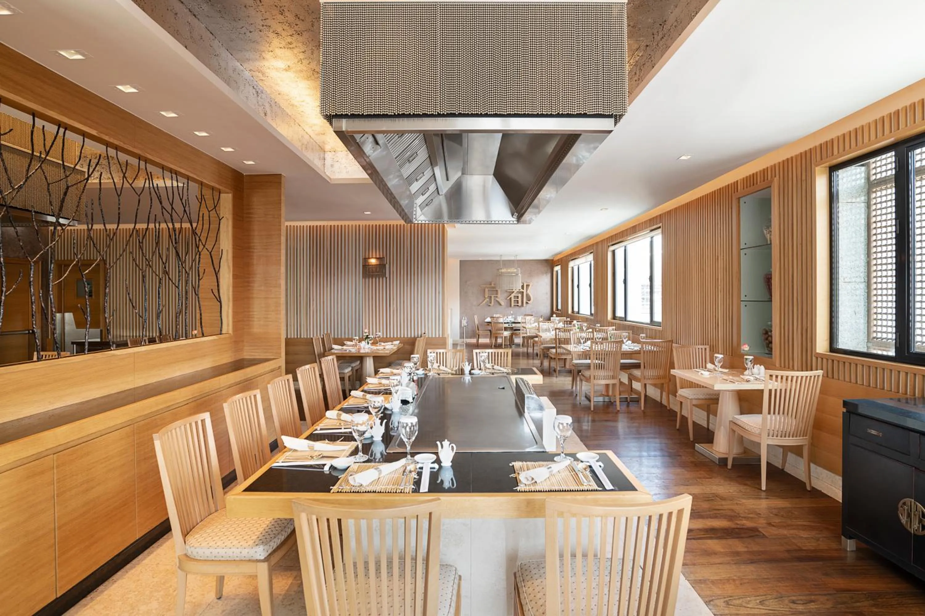 Restaurant/places to eat in The Oberoi Madina المدينة أوبروي