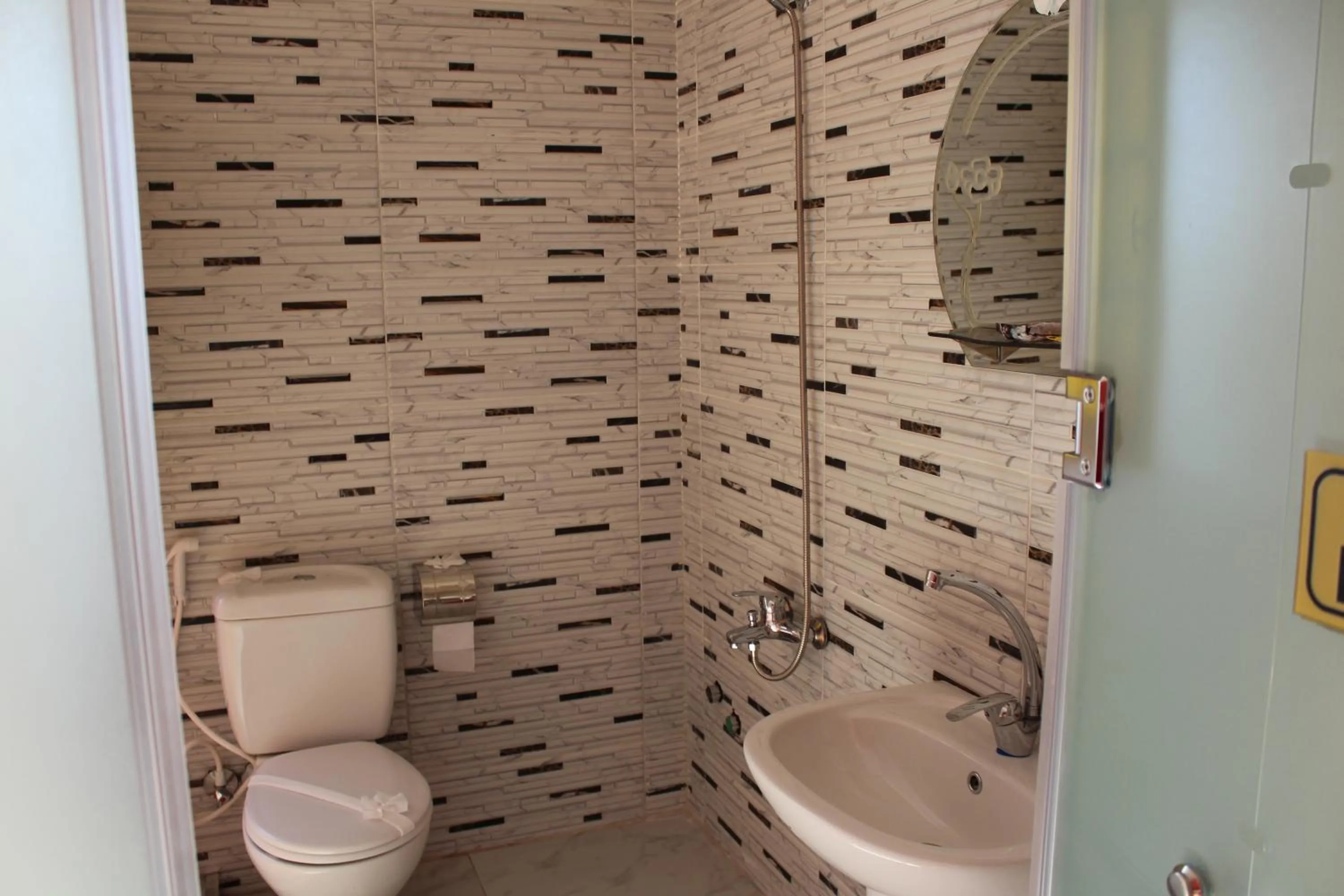 Toilet in Osiris Hotel Cairo