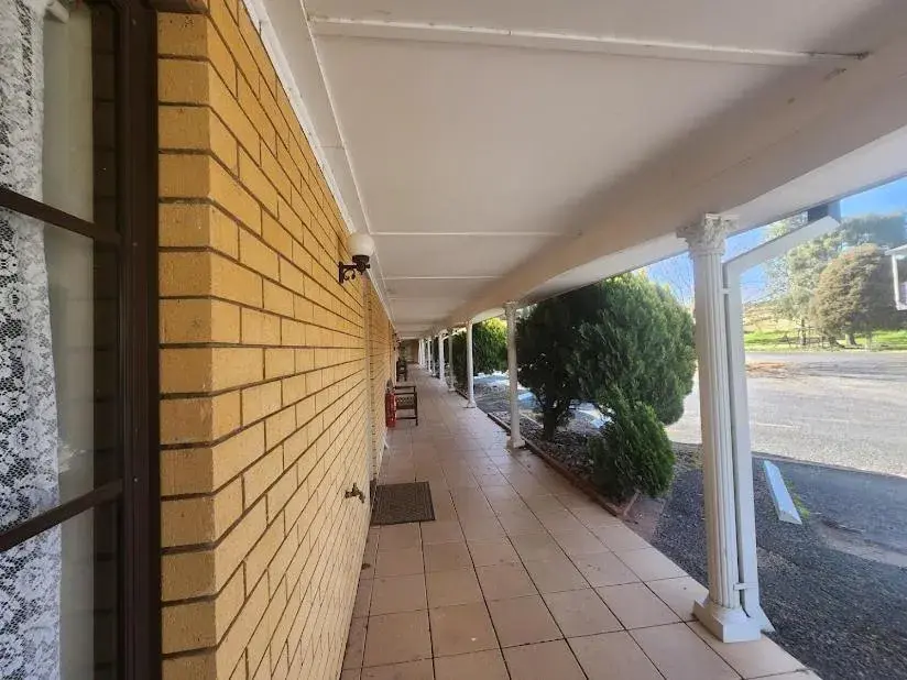 Deluxe Double or Twin Room in Hilltops Retreat Motor Inn Deluxe Double or Twin Room in Hilltops Retreat Motor Inn