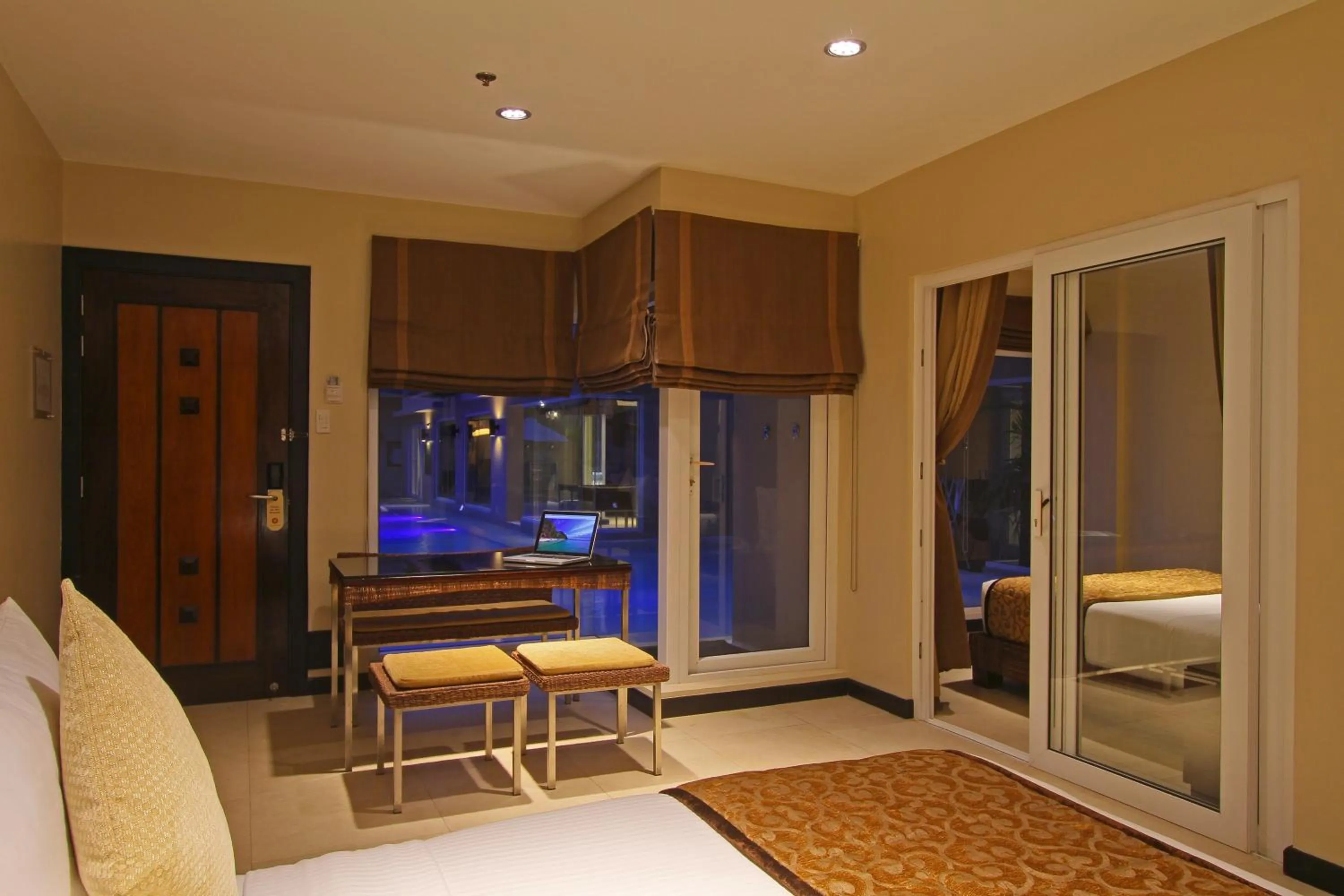 Bed in Two Seasons Boracay Resort