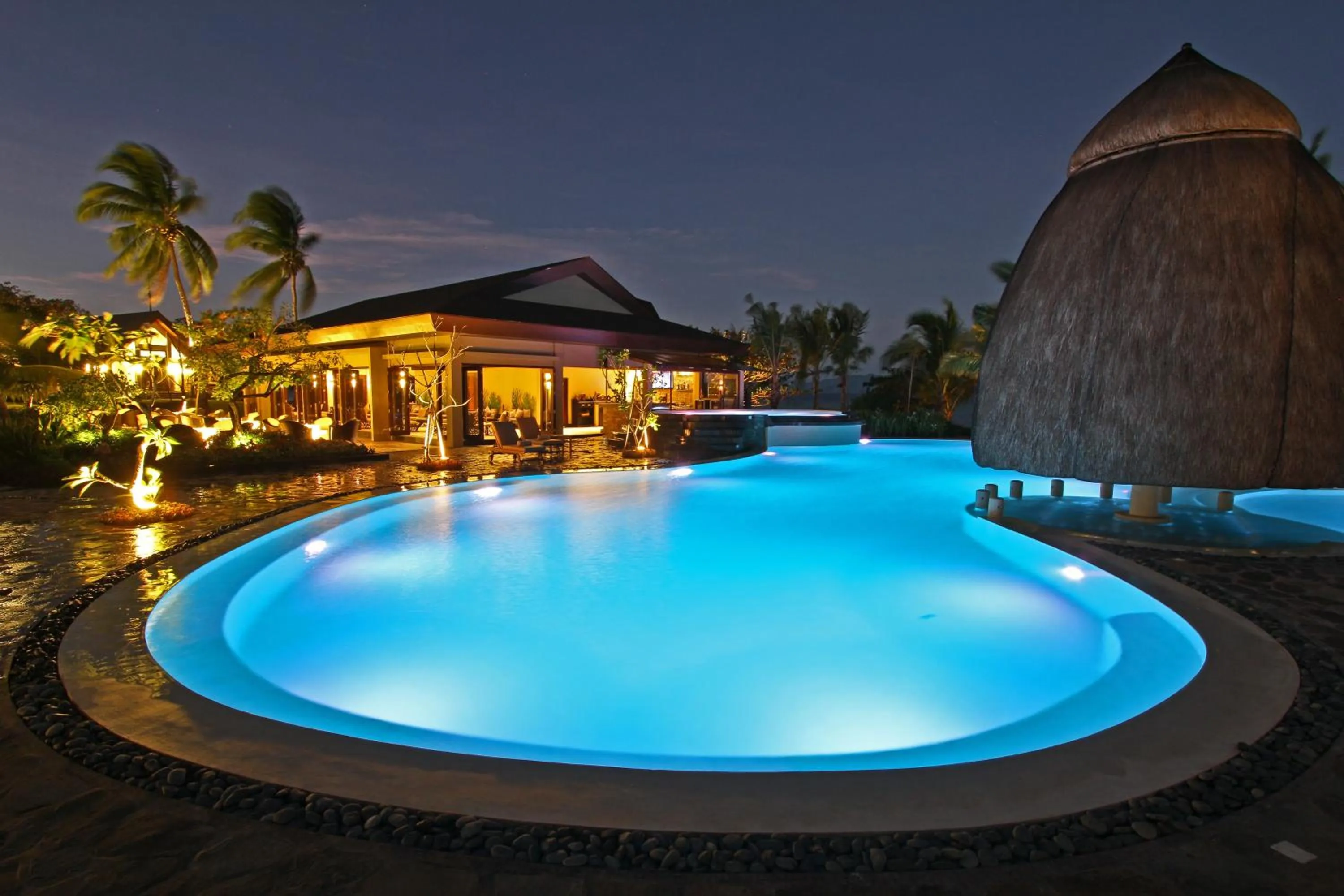 Swimming pool in Two Seasons Coron Island Resort