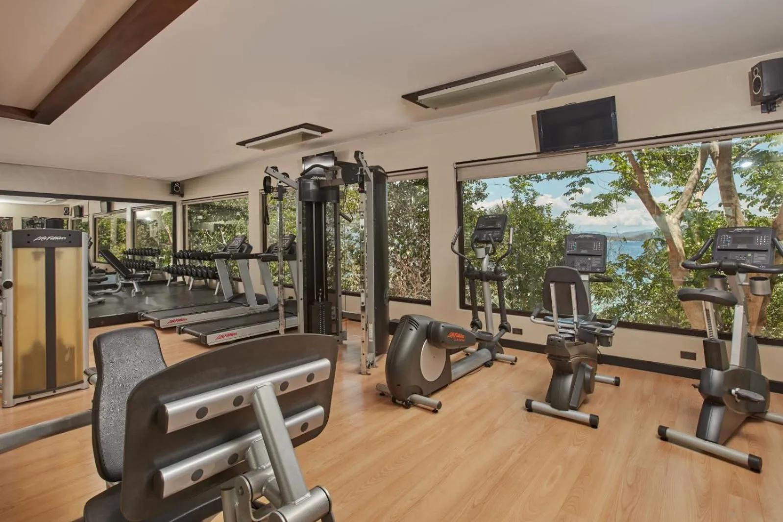 Fitness centre/facilities in Two Seasons Coron Island Resort