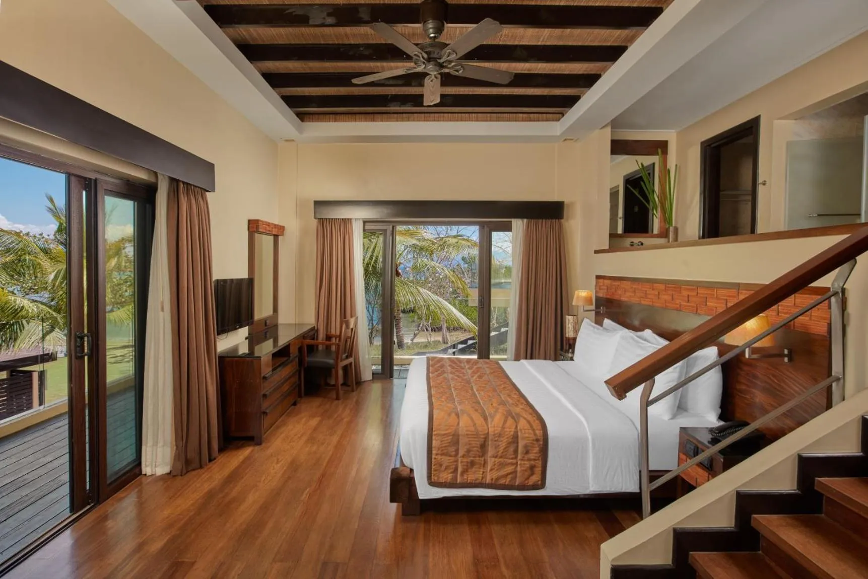 Bed in Two Seasons Coron Island Resort