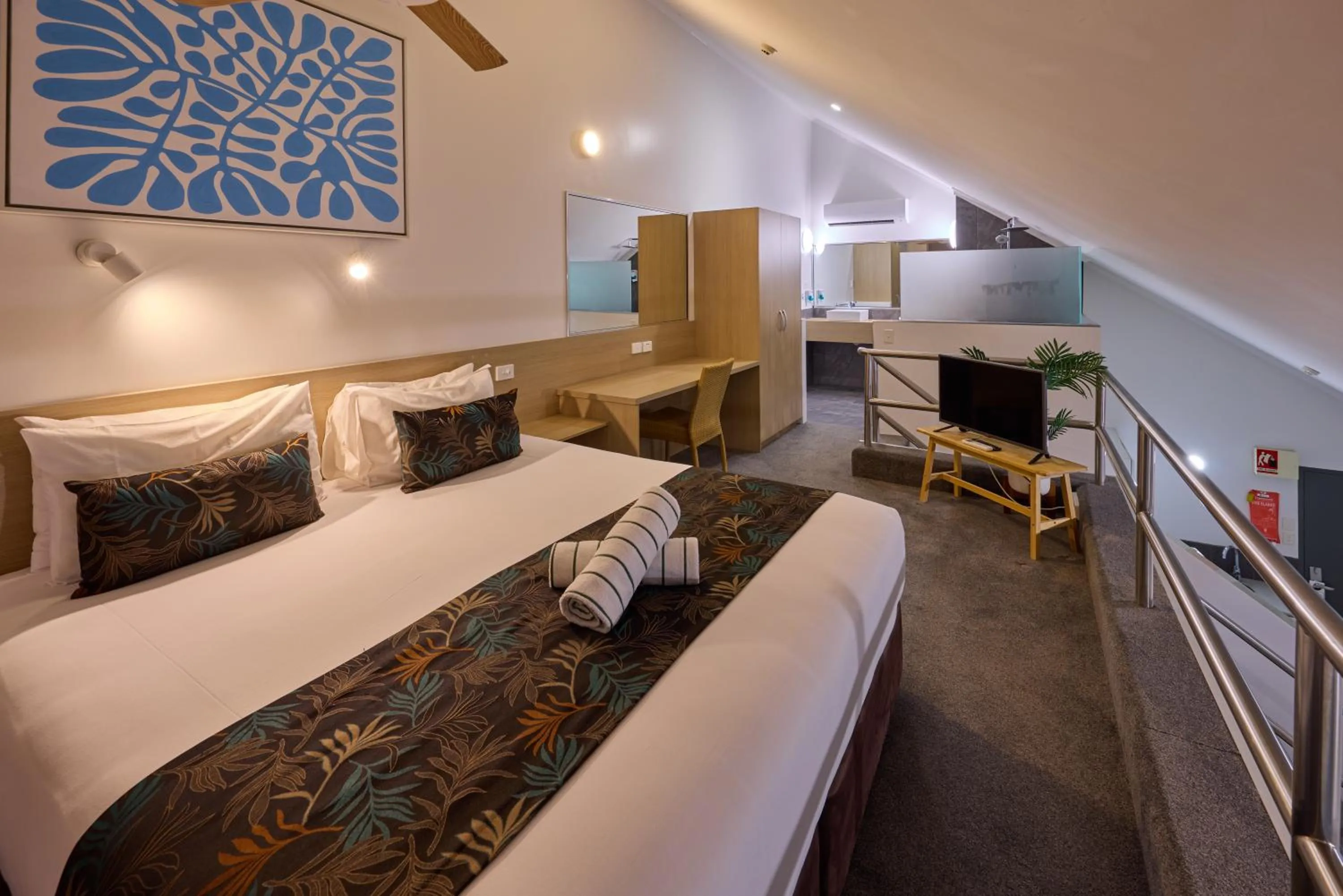 Bed in Club Wyndham Mission Beach