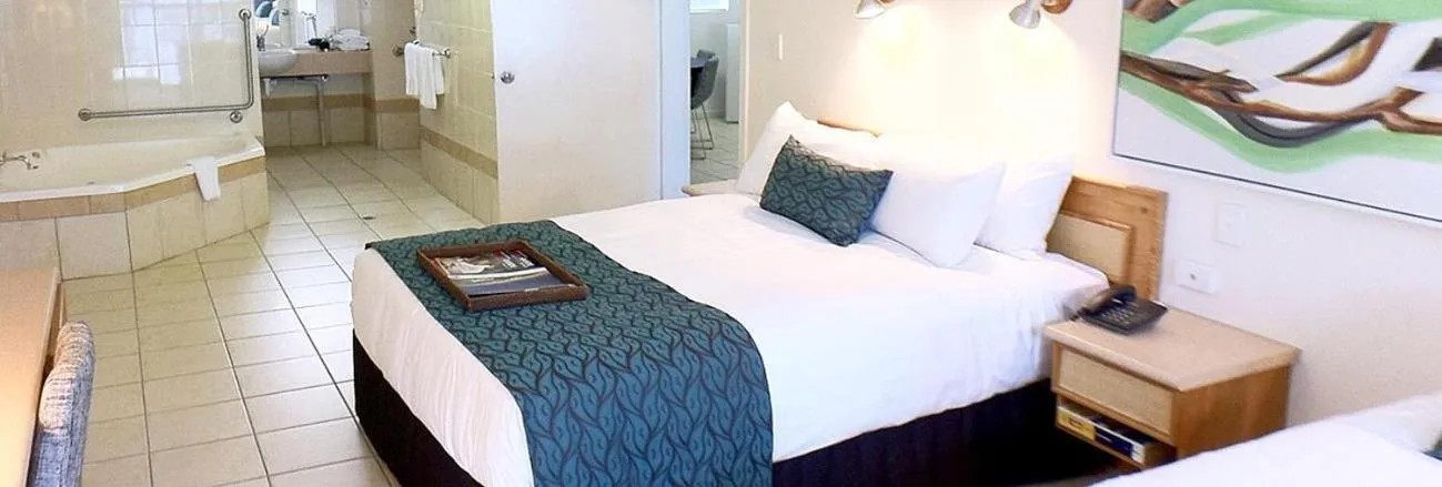 Bed in Club Wyndham Mission Beach