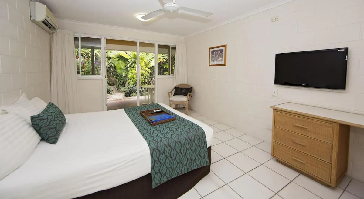 Bed in Club Wyndham Mission Beach