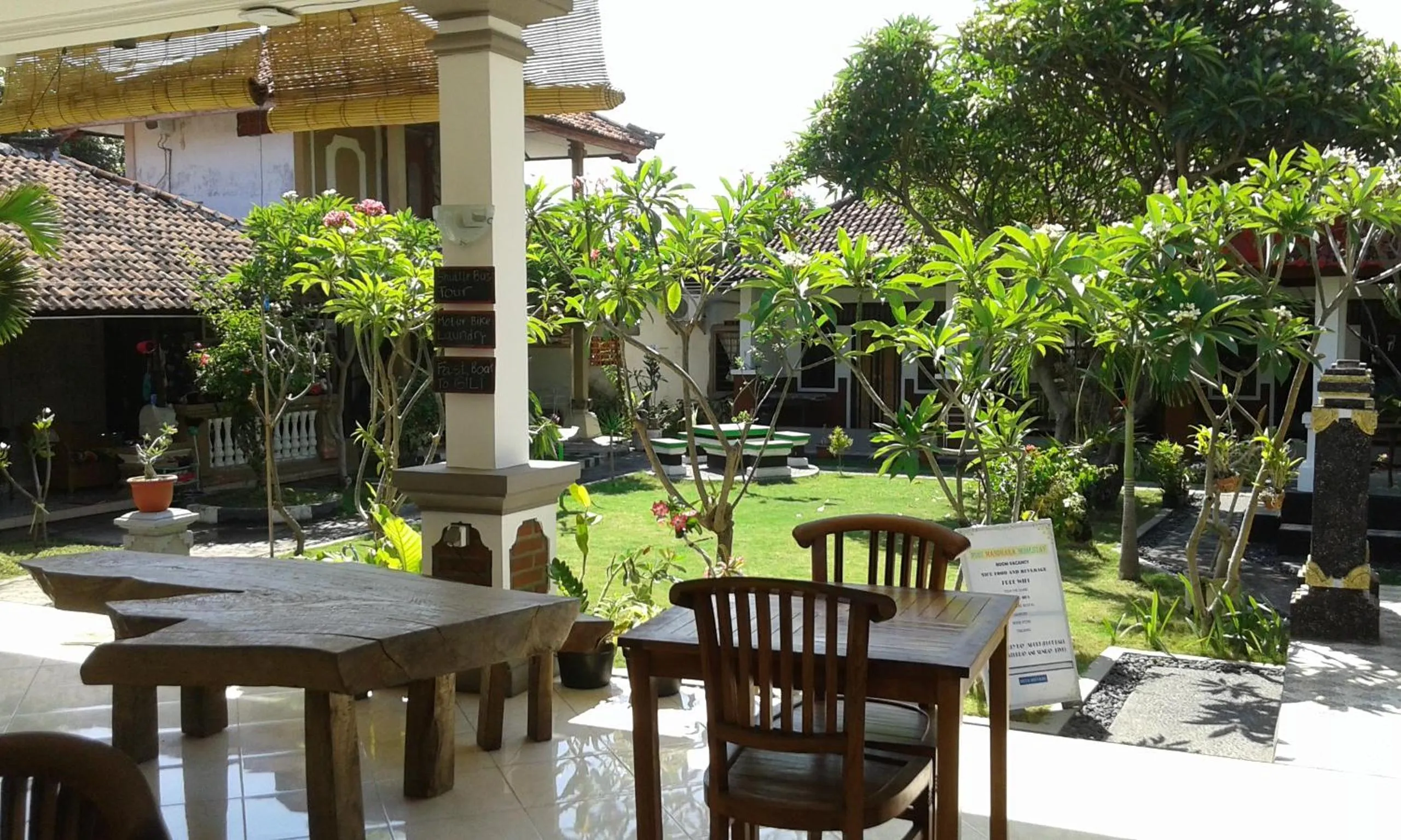 Restaurant/places to eat in Puri Mandhara Lovina